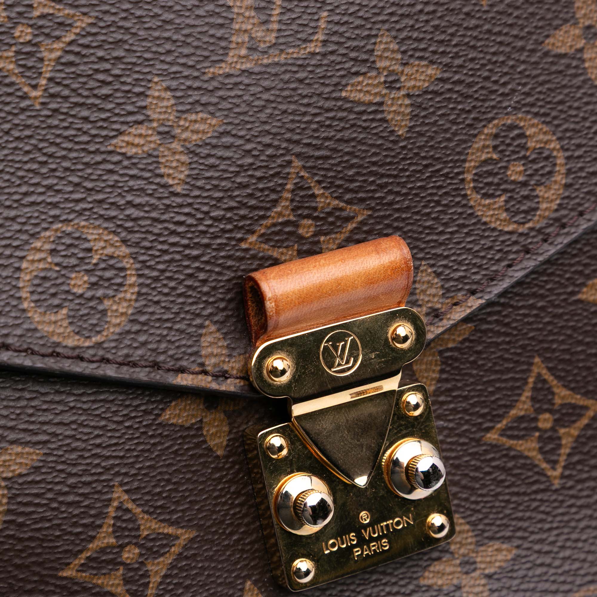 Monogram Pochette Metis