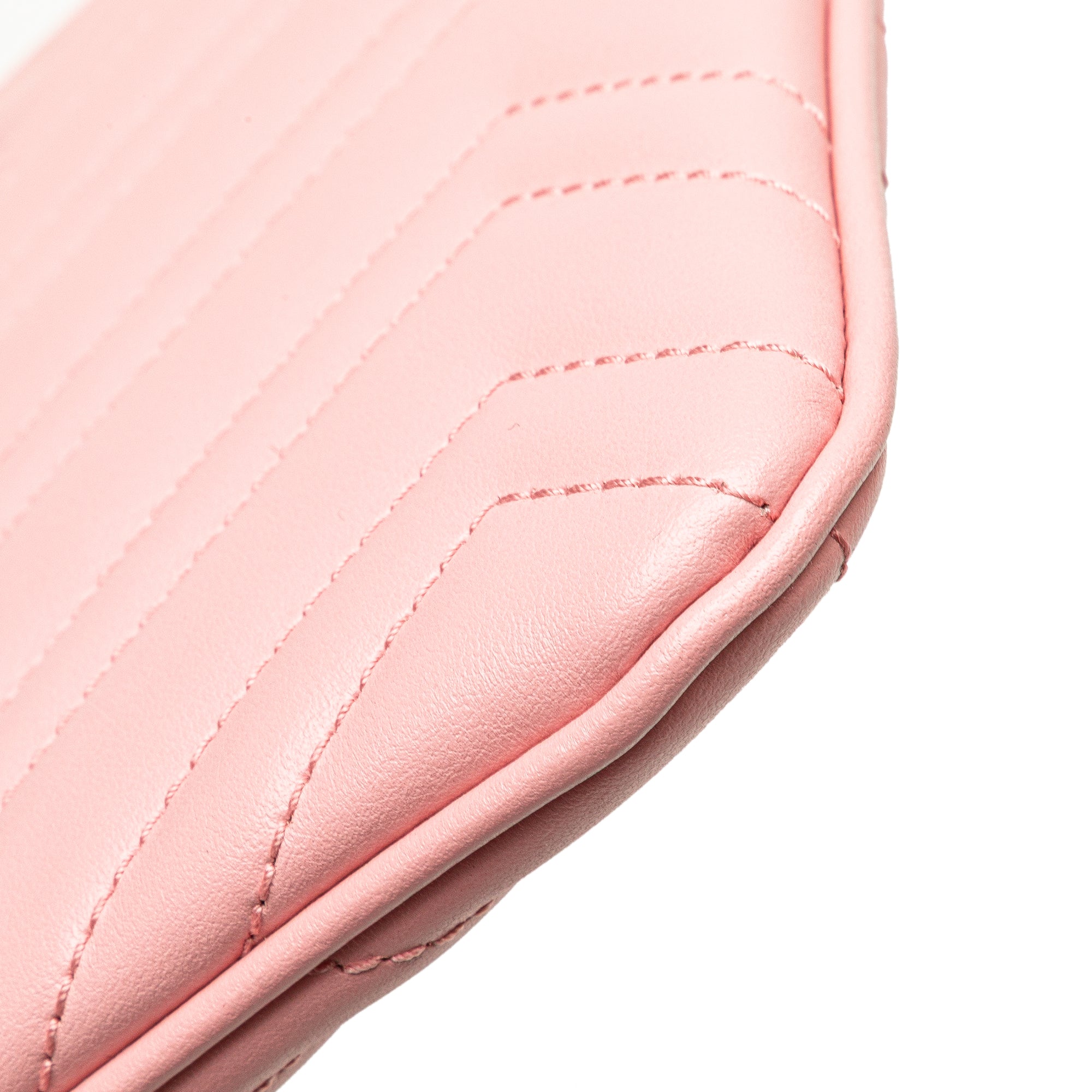 GG Marmont Matelasse Leather Clutch