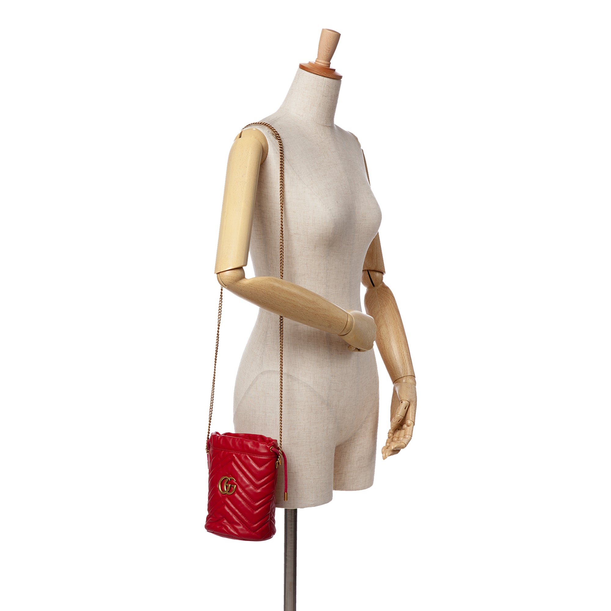 Small GG Marmont Matelasse Leather Bucket Bag