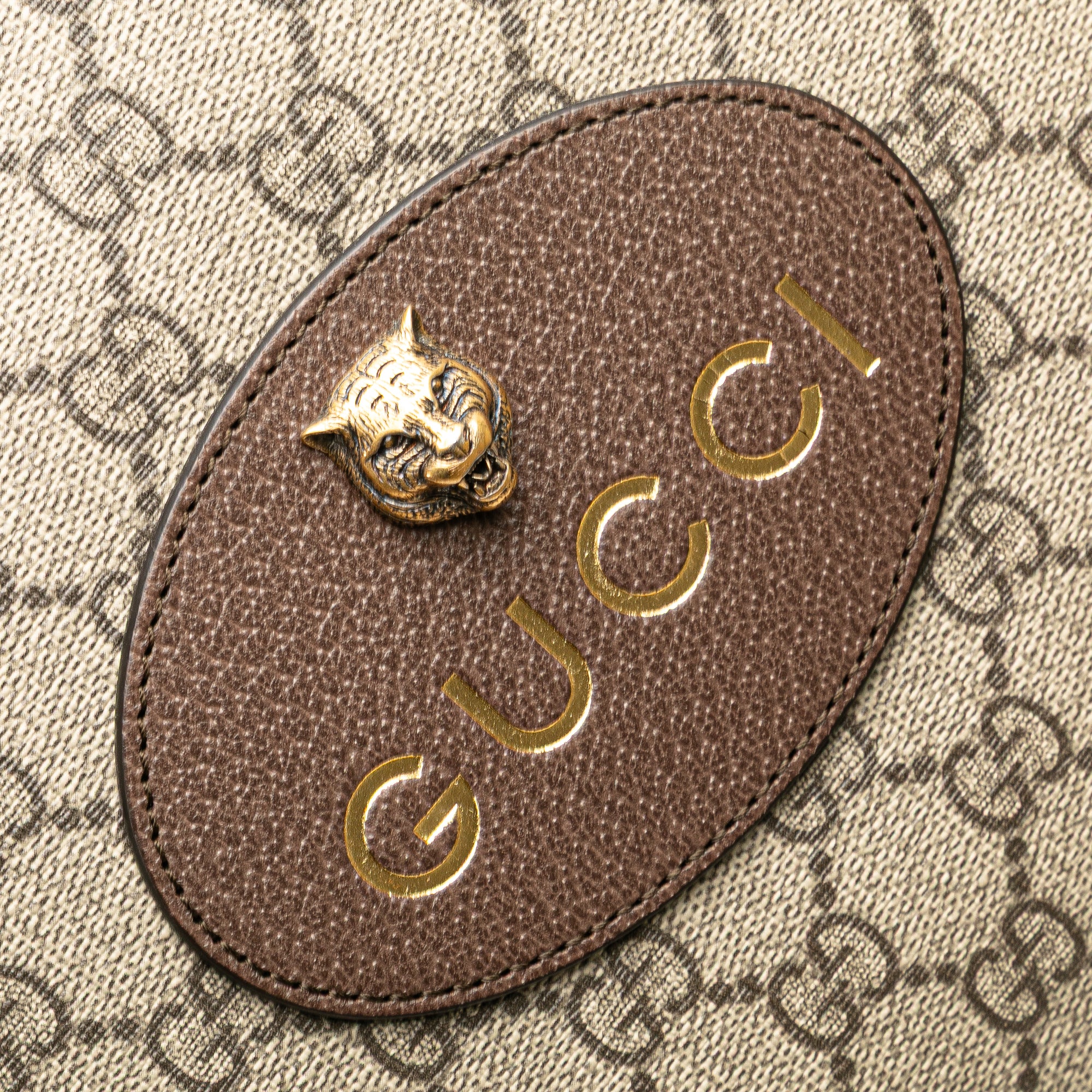 GG Supreme Neo Vintage Clutch