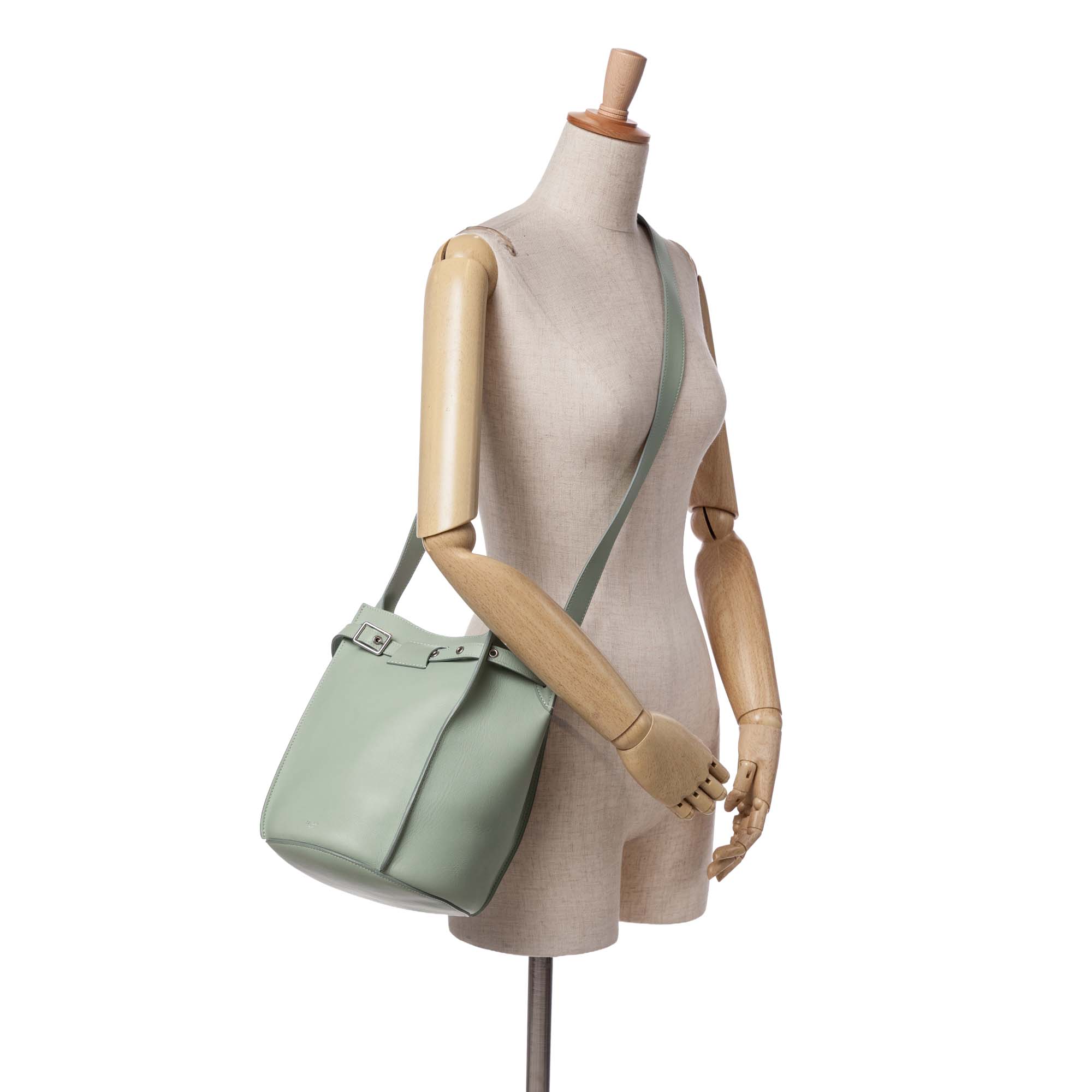 Leather Big Bag Bucket Crossbody