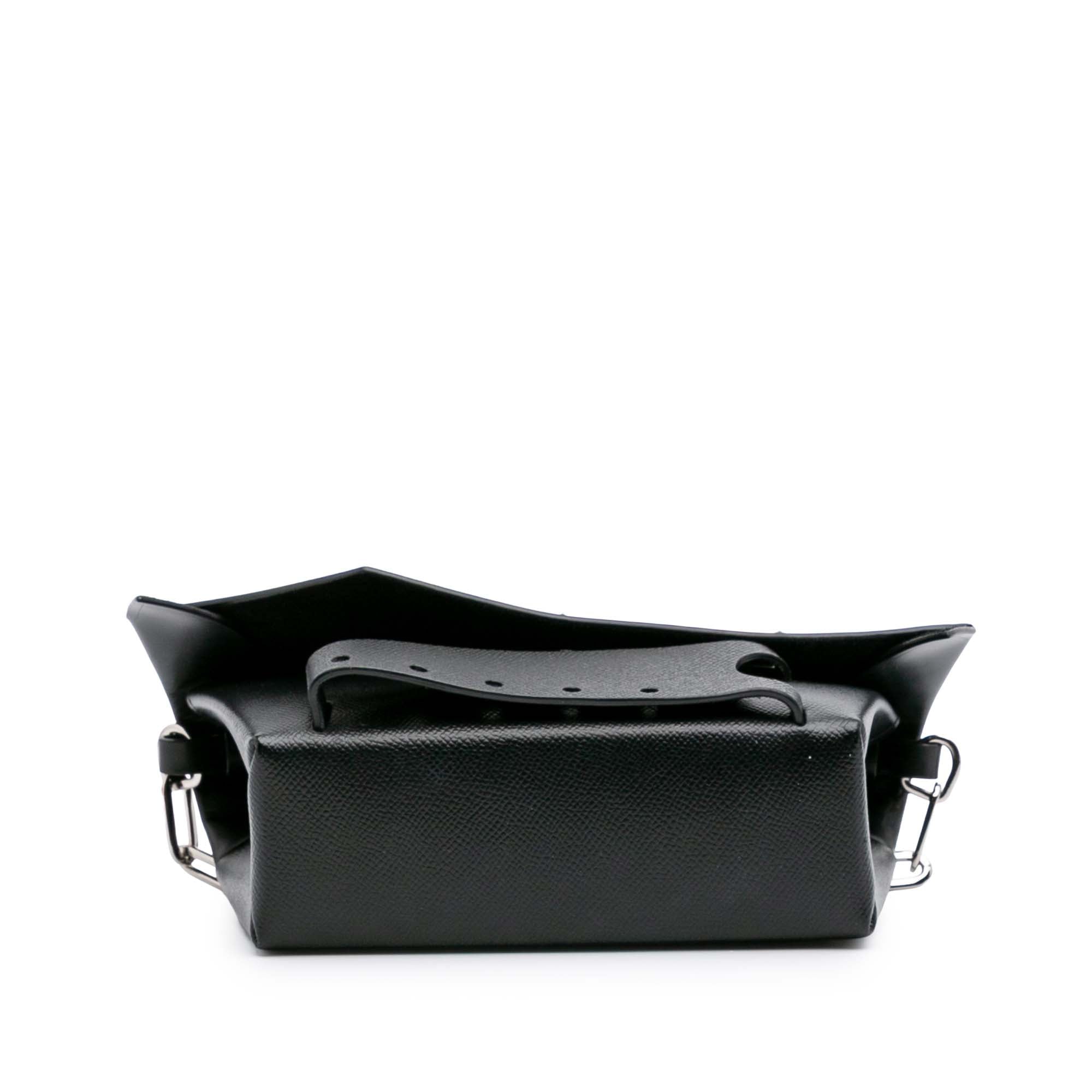 Small Leather Snatched Classique Bag