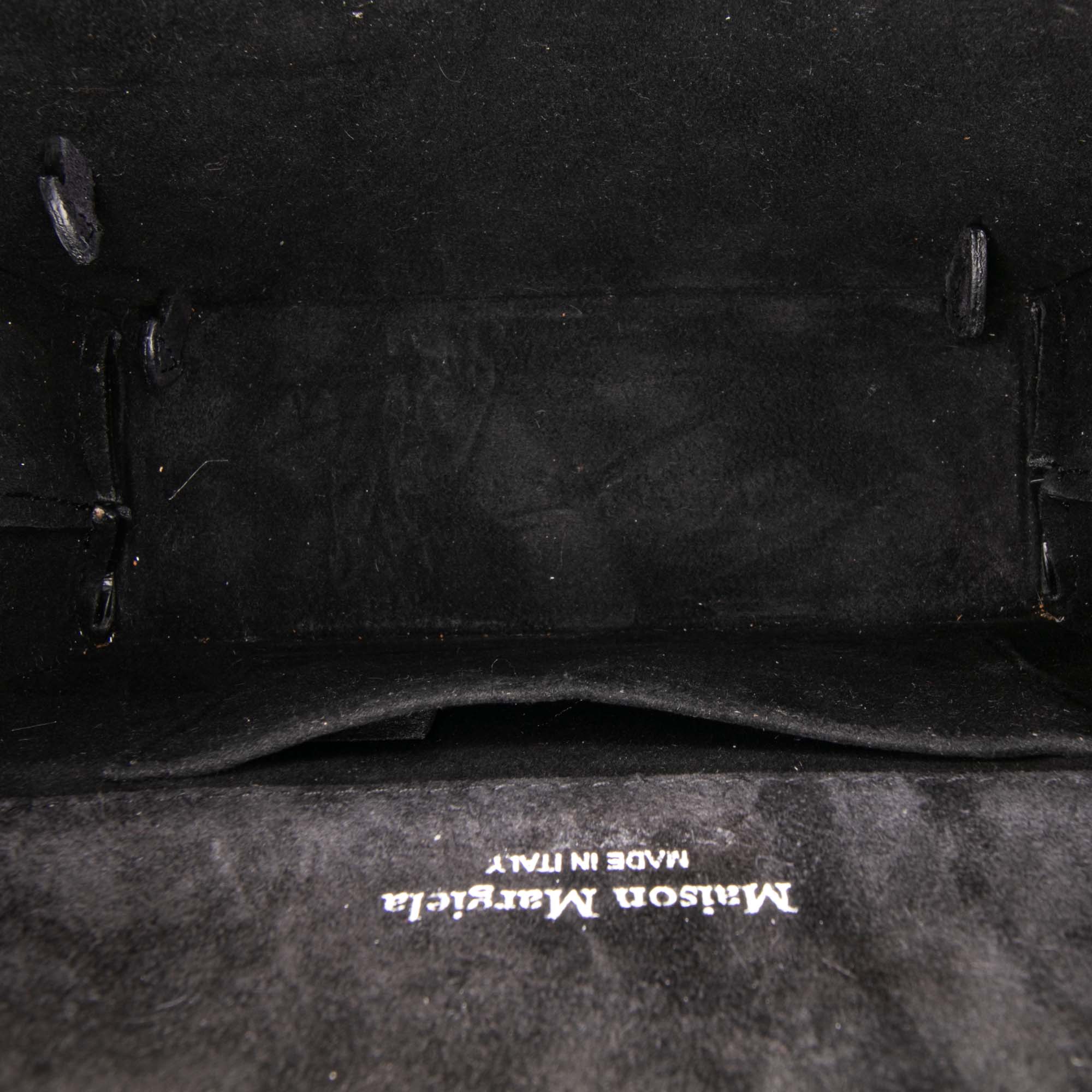 Small Leather Snatched Classique Bag