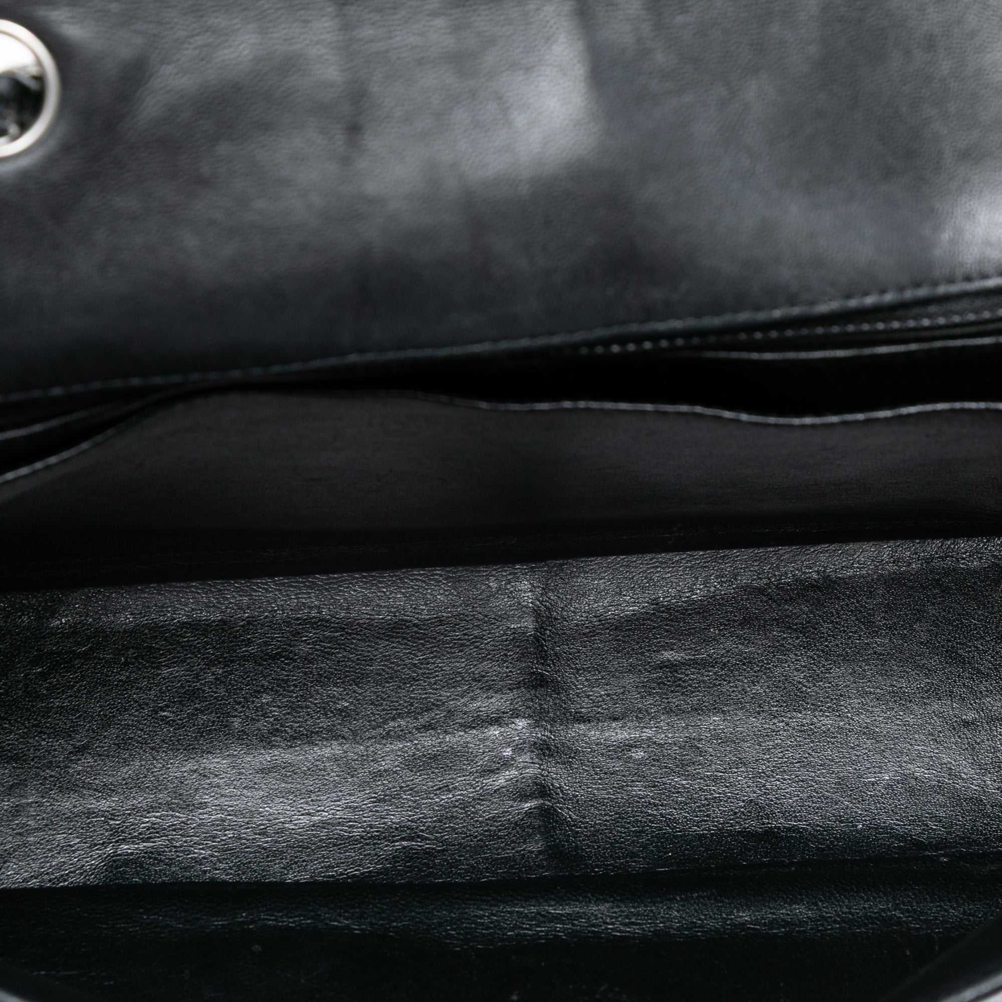 Jumbo Classic Crinkled Patent Single Flap