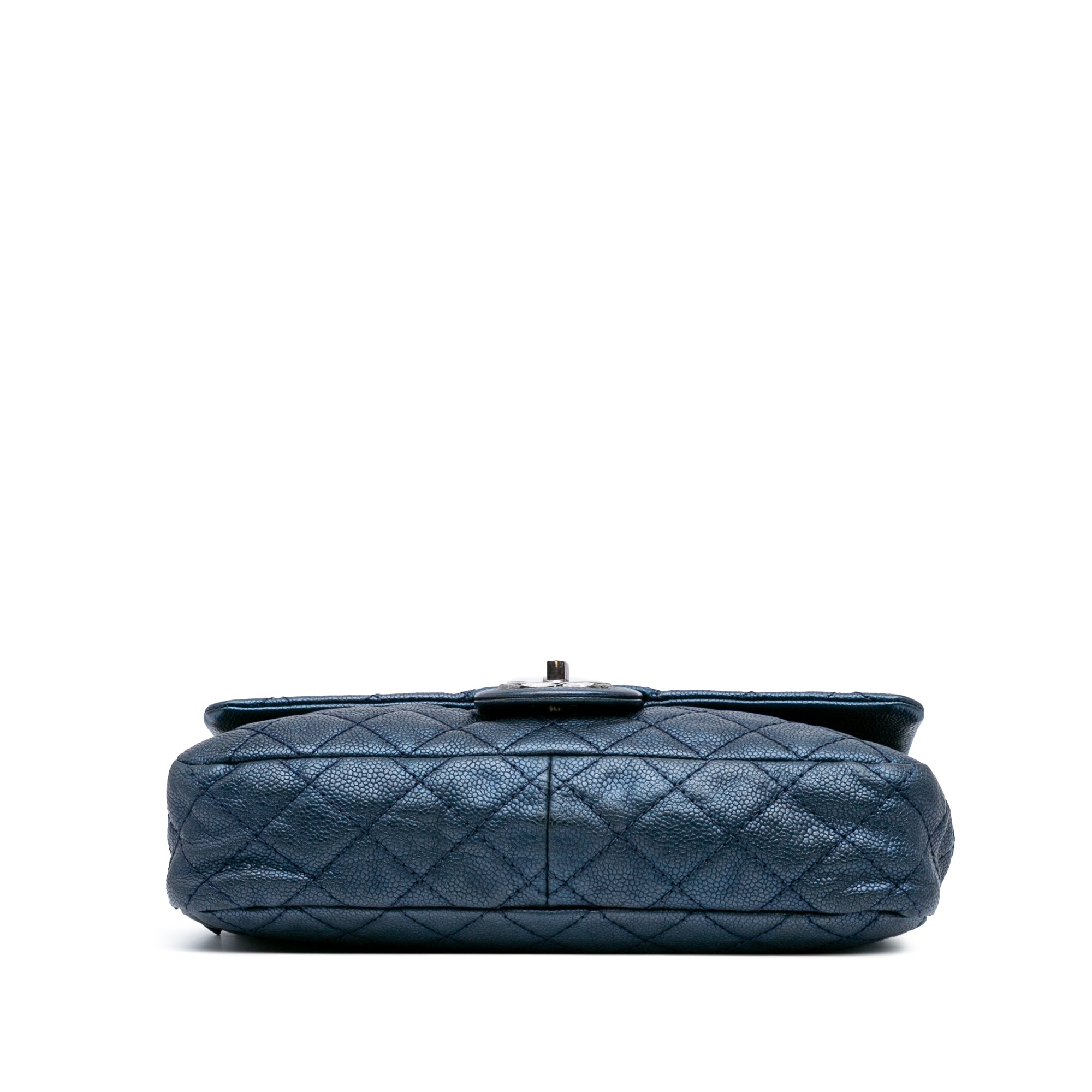 Jumbo Iridescent Quilted Caviar Easy Flap