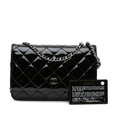 CC Quilted Patent Wallet On Chain