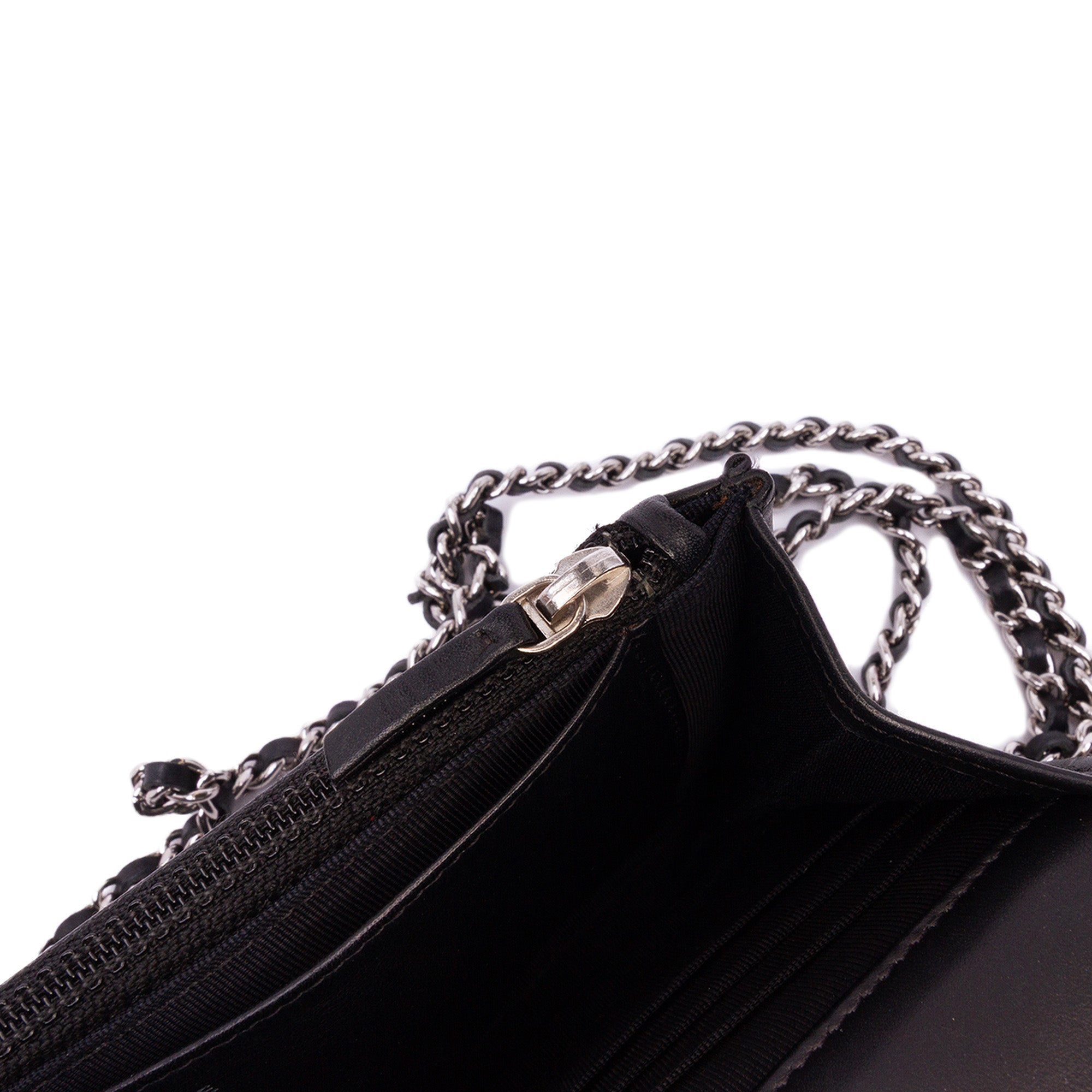 CC Quilted Patent Wallet On Chain
