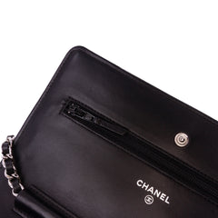 CC Quilted Patent Wallet On Chain