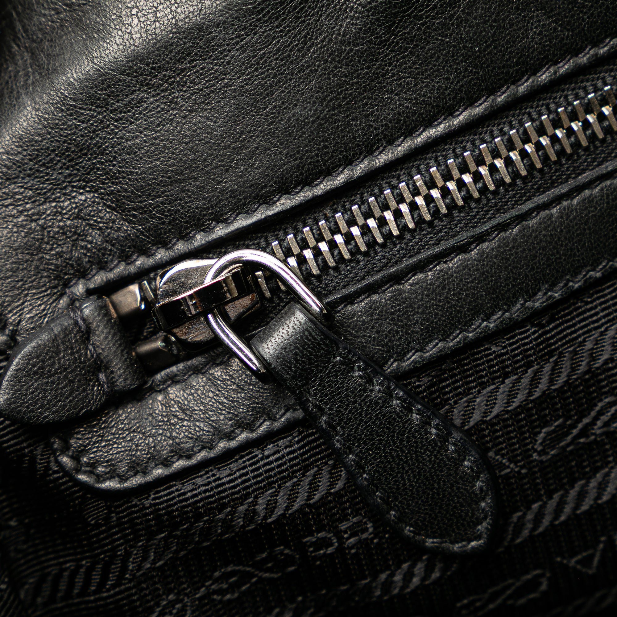 Vernice Gaufre Satchel