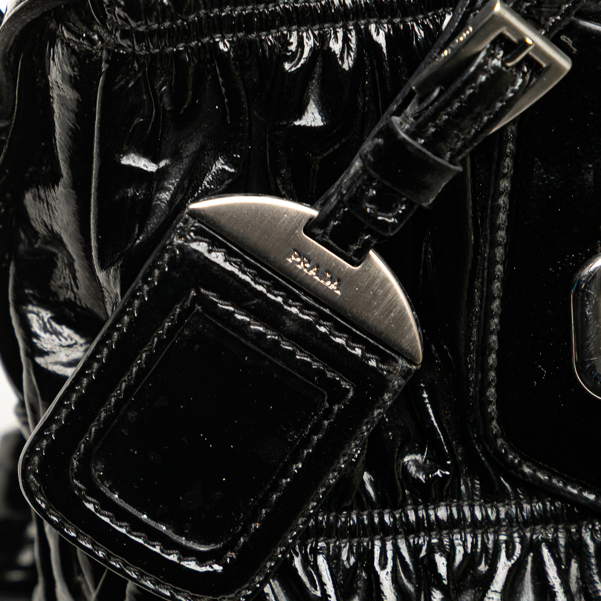 Vernice Gaufre Satchel