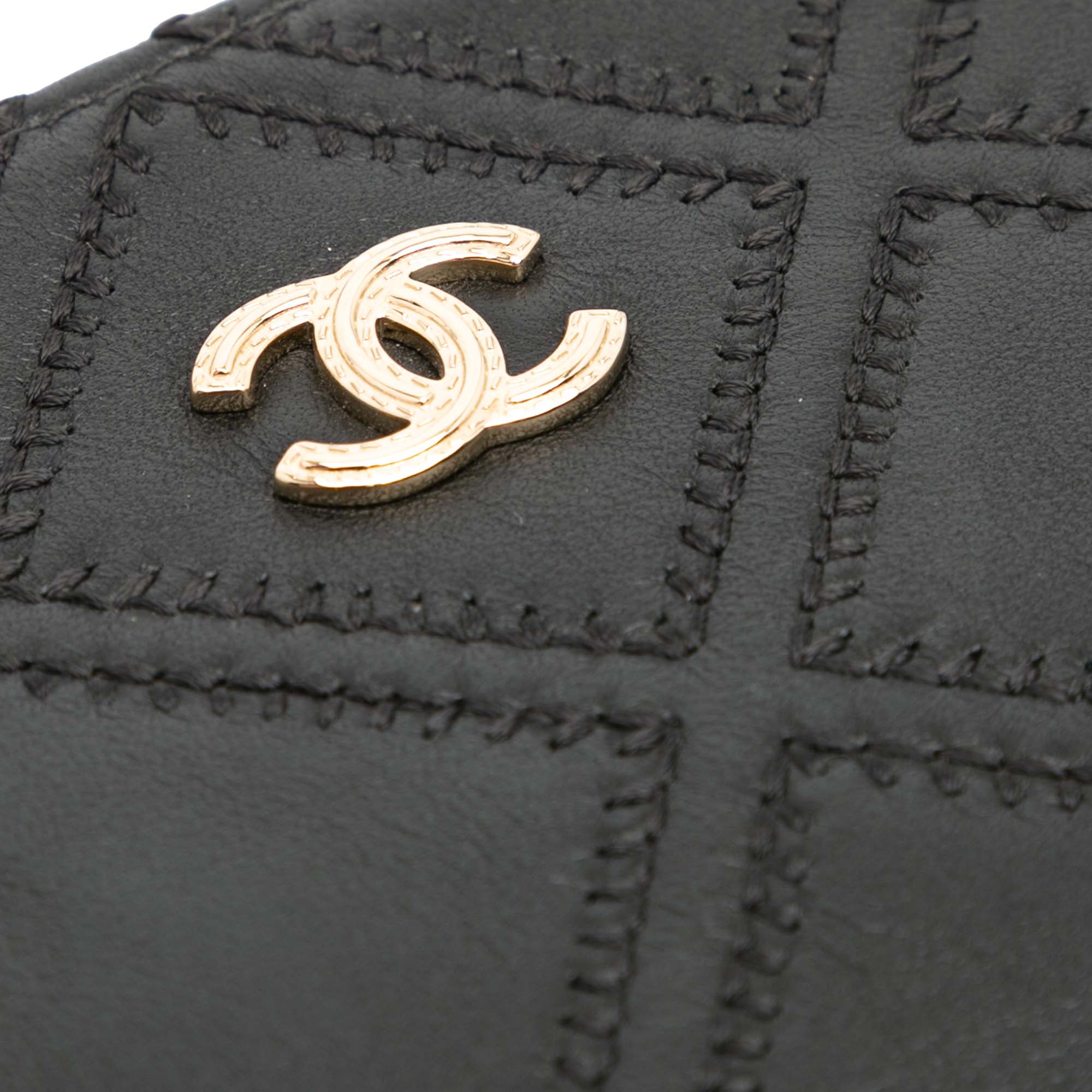 Medium Quilted Lambskin Double Stitch Tassel O Case Clutch
