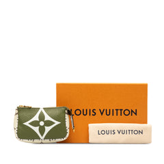 Monogram Giant Micro Pochette Accessoires