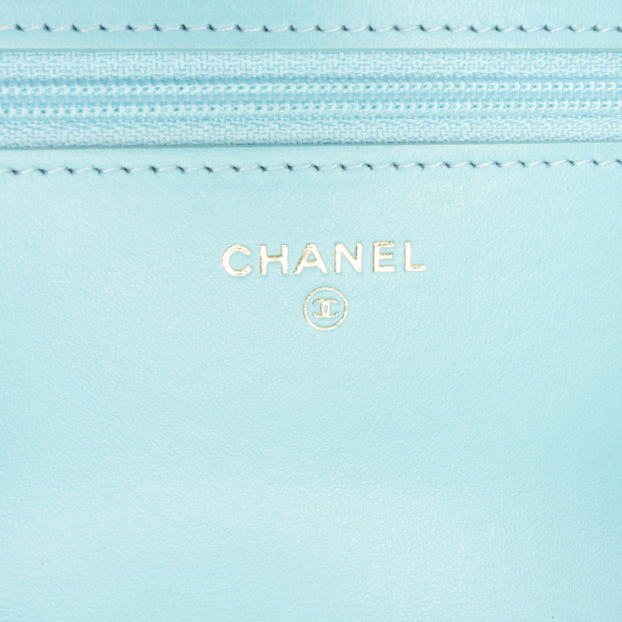 Denim 19 Wallet on Chain