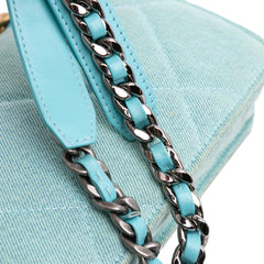 Denim 19 Wallet on Chain