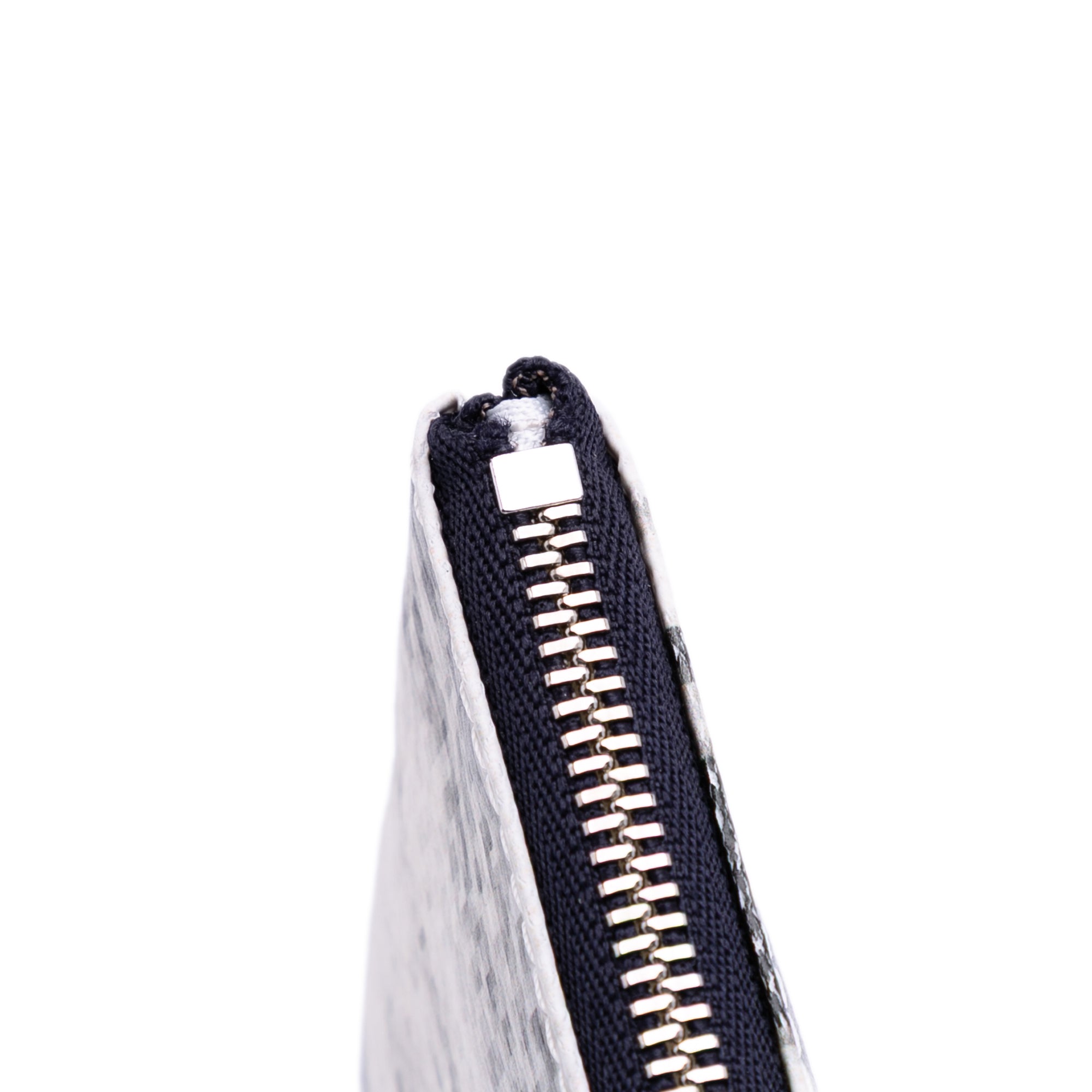 Limited Edition Bilum Trompe Loeil Canvas 30 Montaigne Pochette