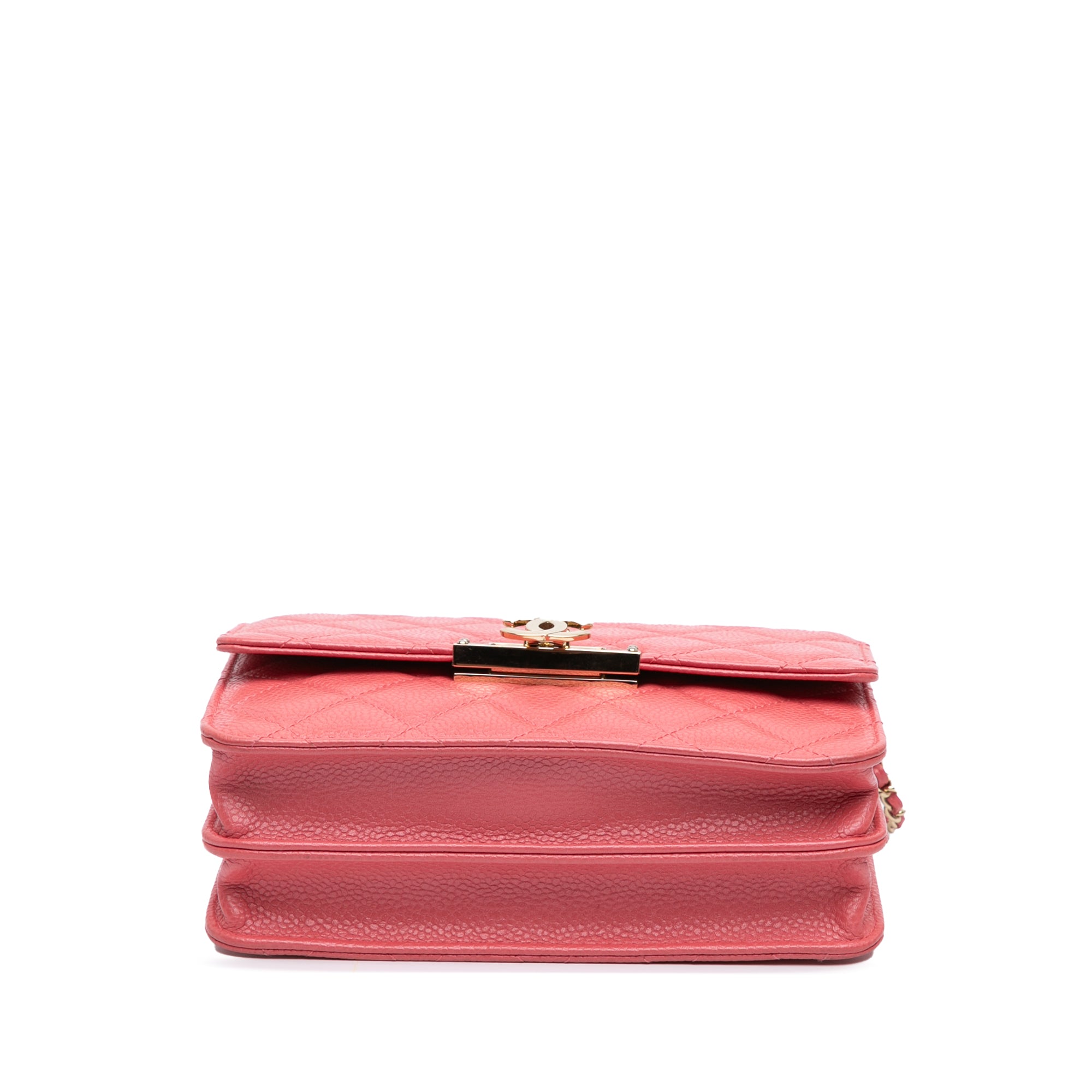 Quilted Caviar Golden Class Wallet On Chain