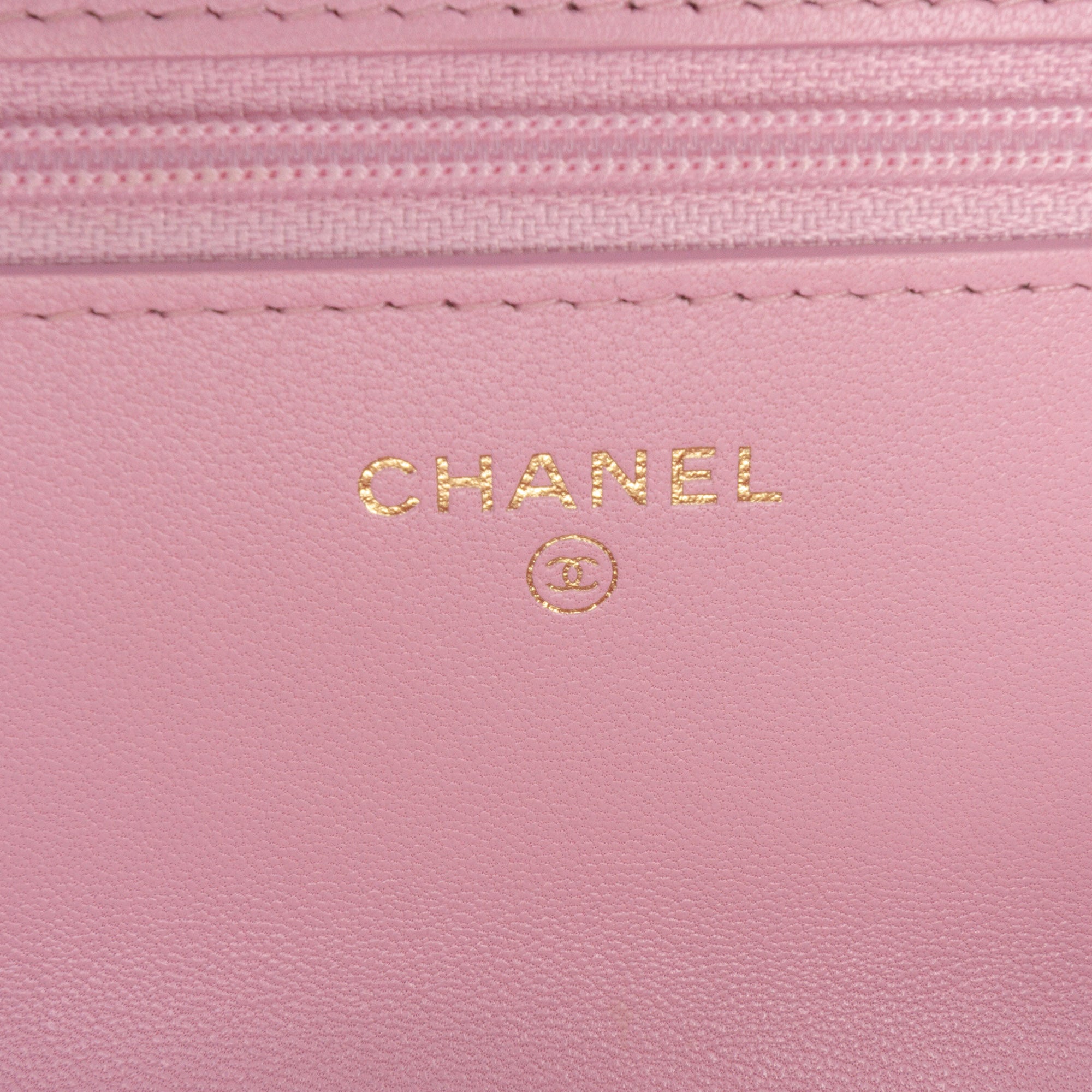 Quilted Lambskin 19 Wallet on Chain