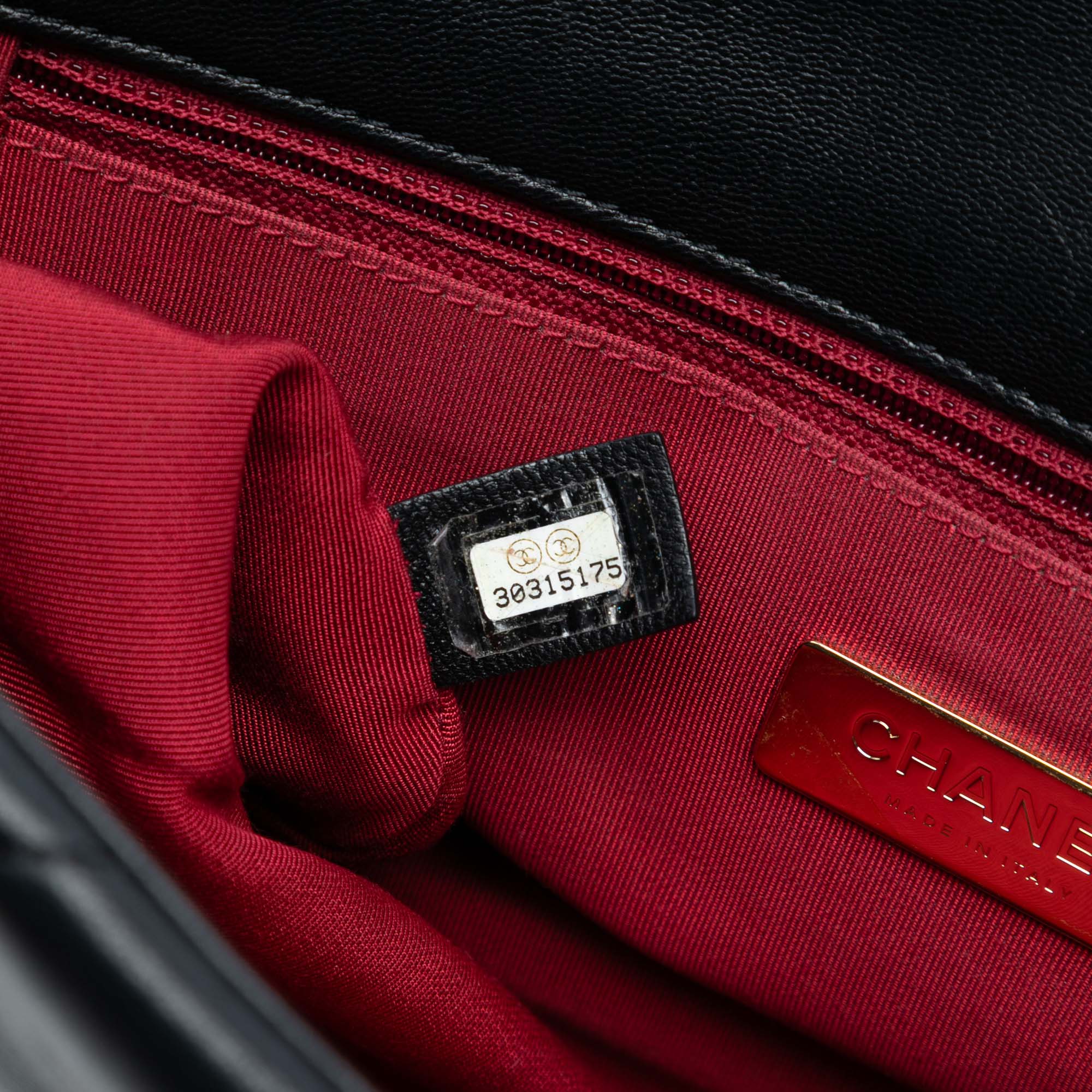 Maxi Lambskin 19 Flap