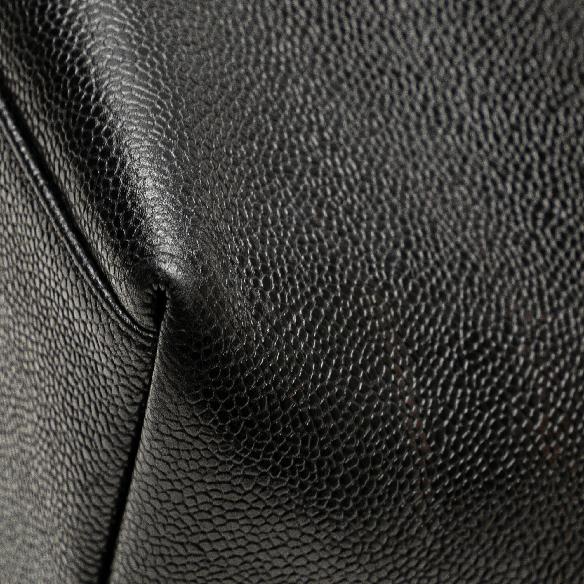 CC Caviar Chain Tote