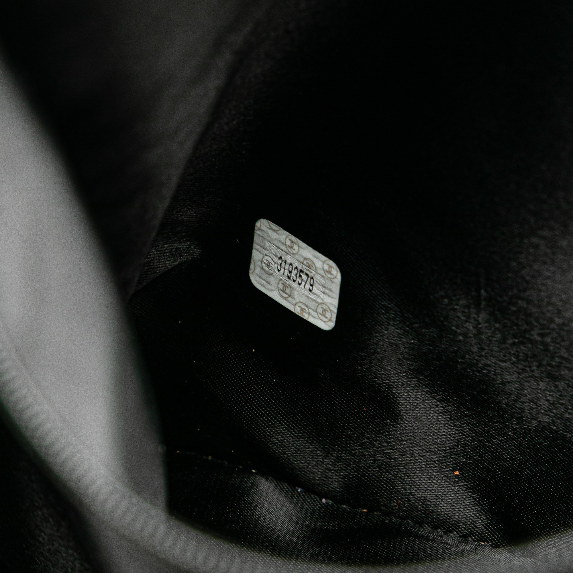 CC Caviar Chain Tote