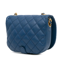 Quilted Grained Calfskin Casual Trip Messenger