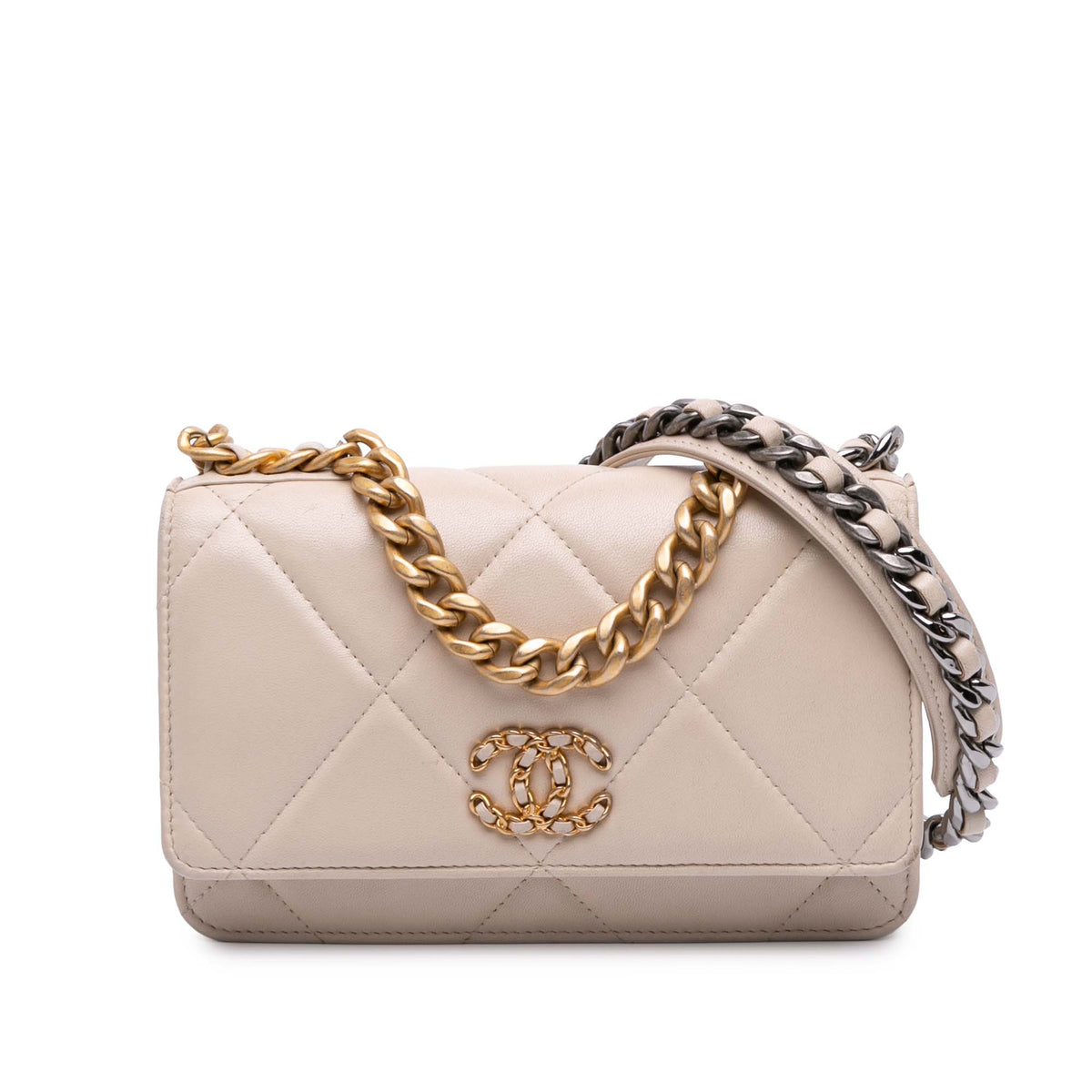 Quilted Lambskin 19 Wallet on Chain