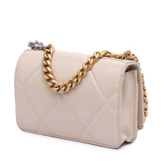 Quilted Lambskin 19 Wallet on Chain