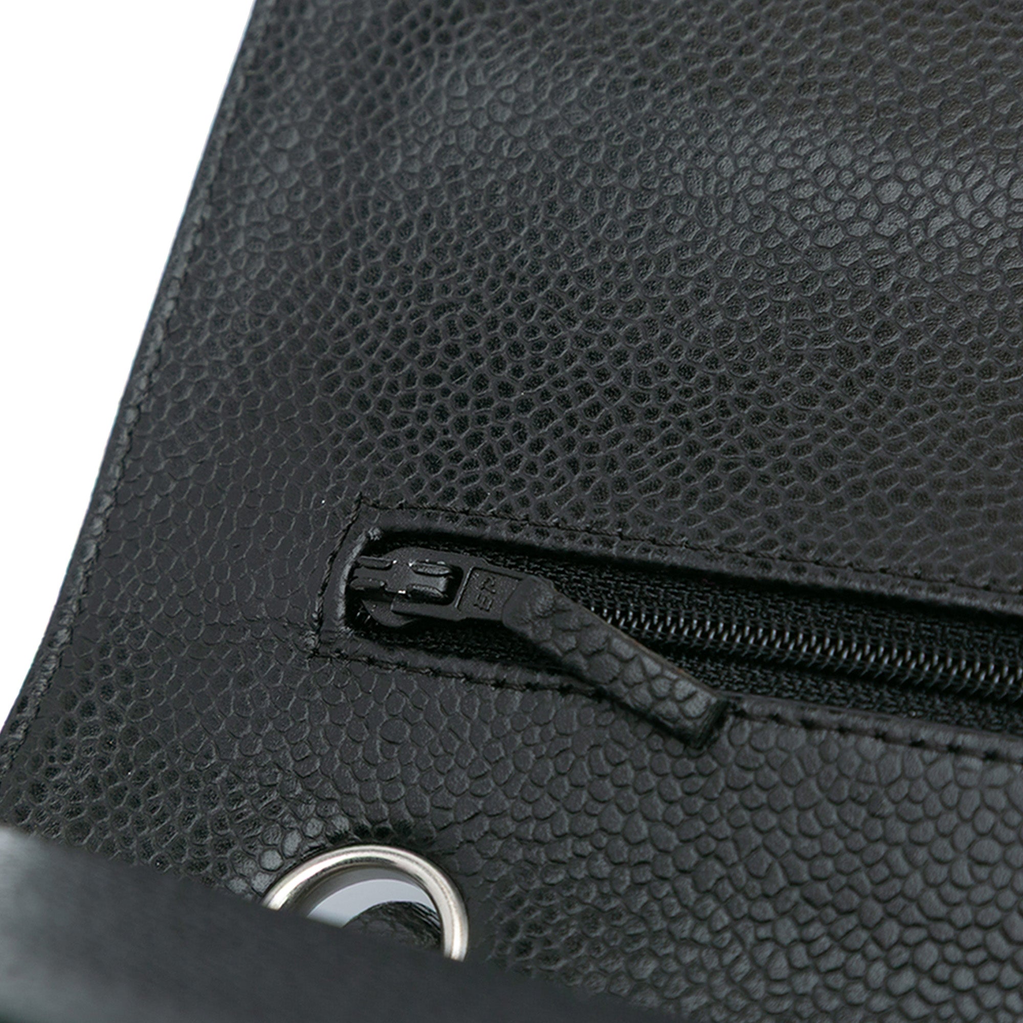 Medium Classic Caviar Double Flap