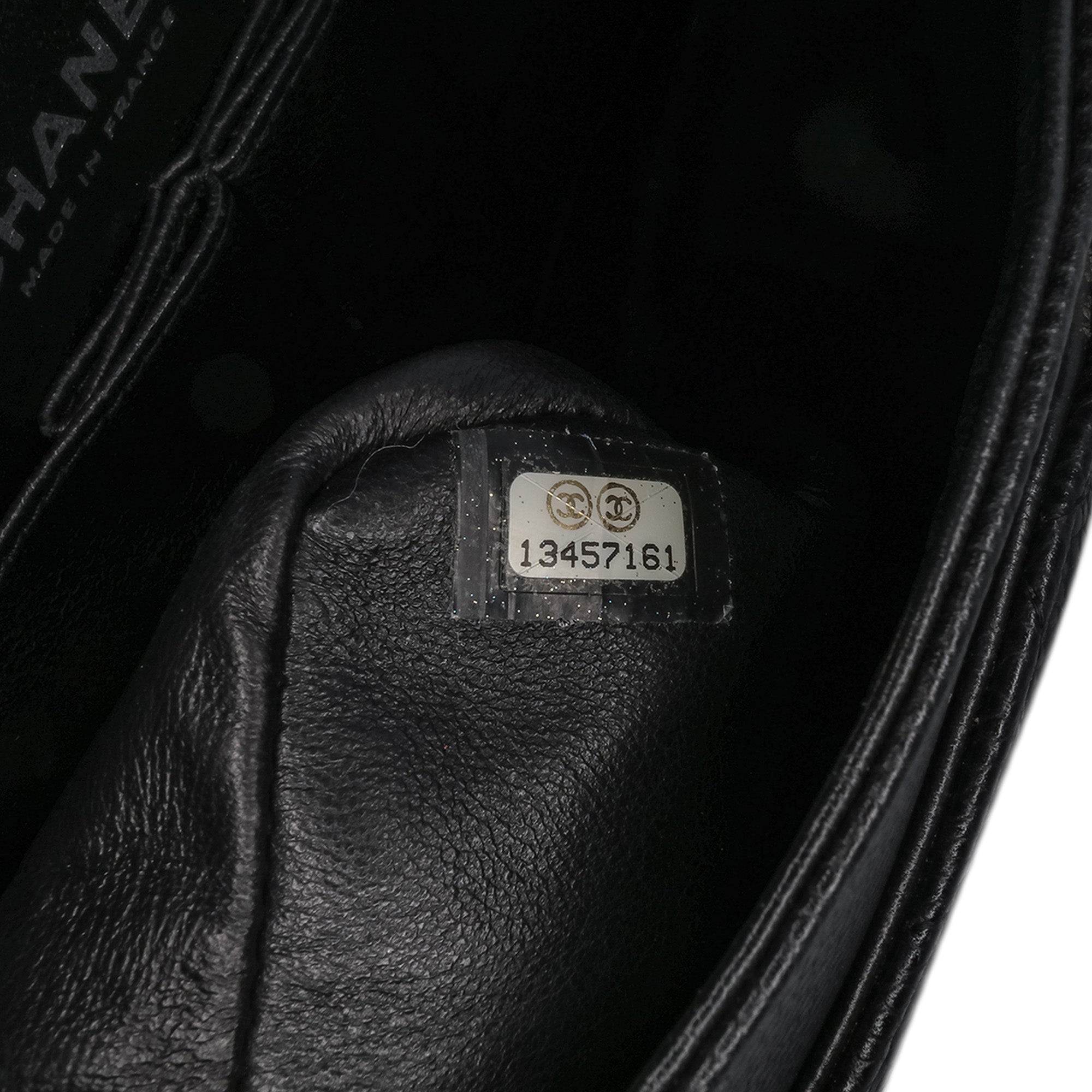 Medium Classic Caviar Double Flap