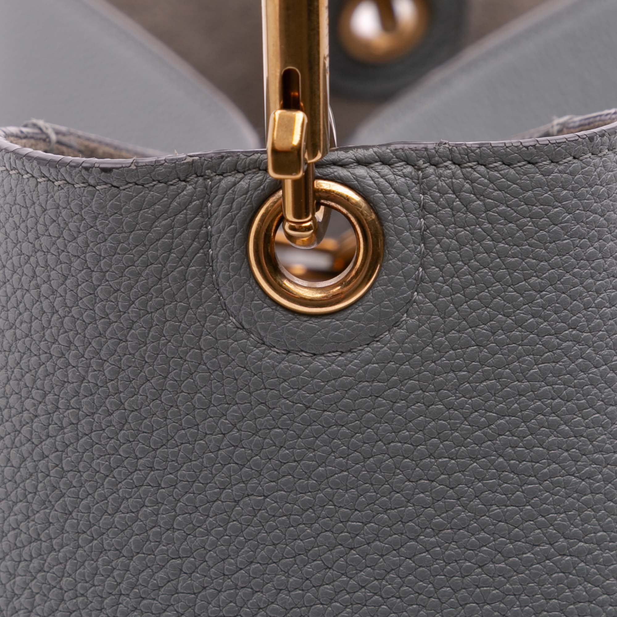 Medium Leather Seau Sangle Bucket Bag