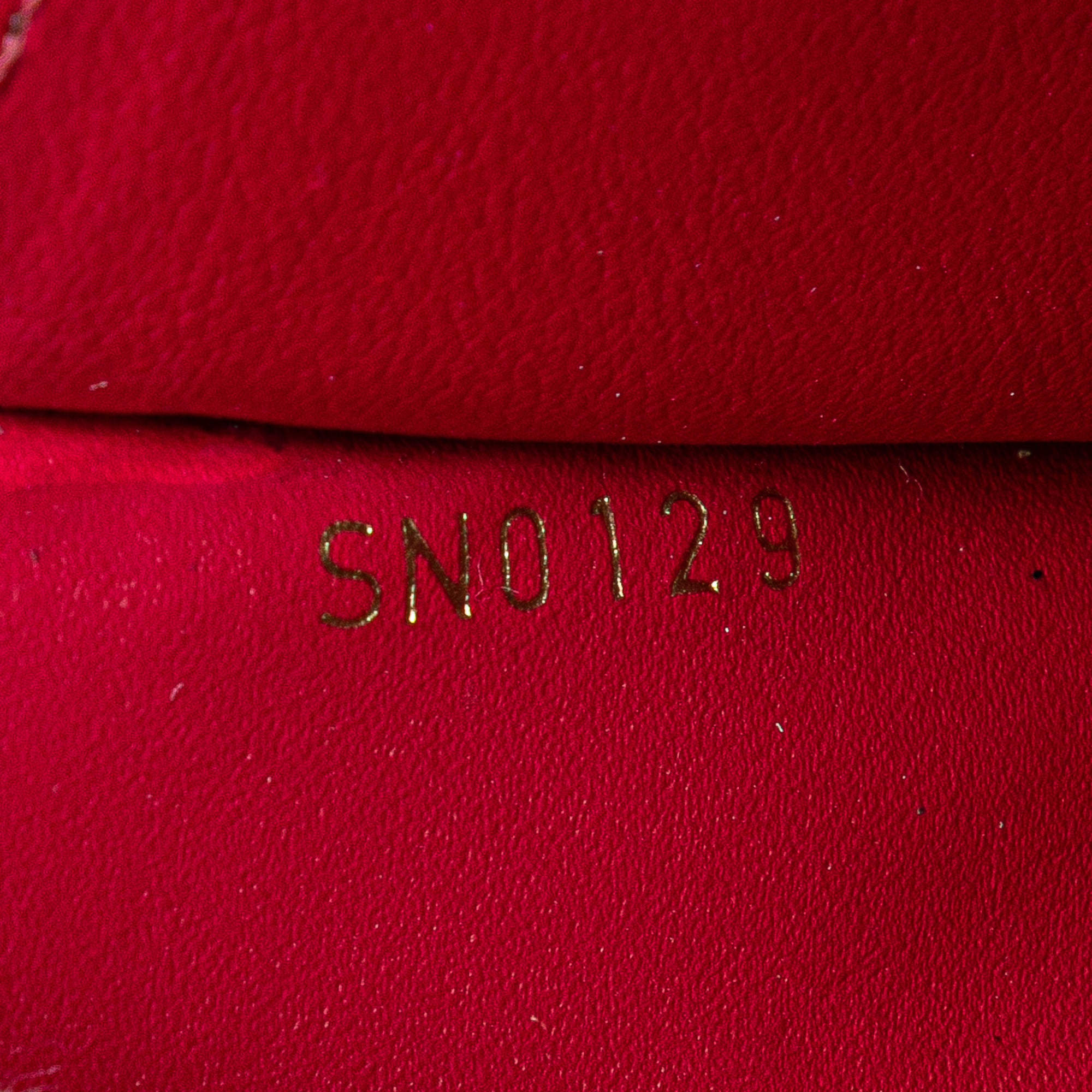 Monogram Flore Wallet On Chain