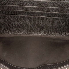 Pebbled Calfskin Rockstud Flip Lock Wallet On Chain