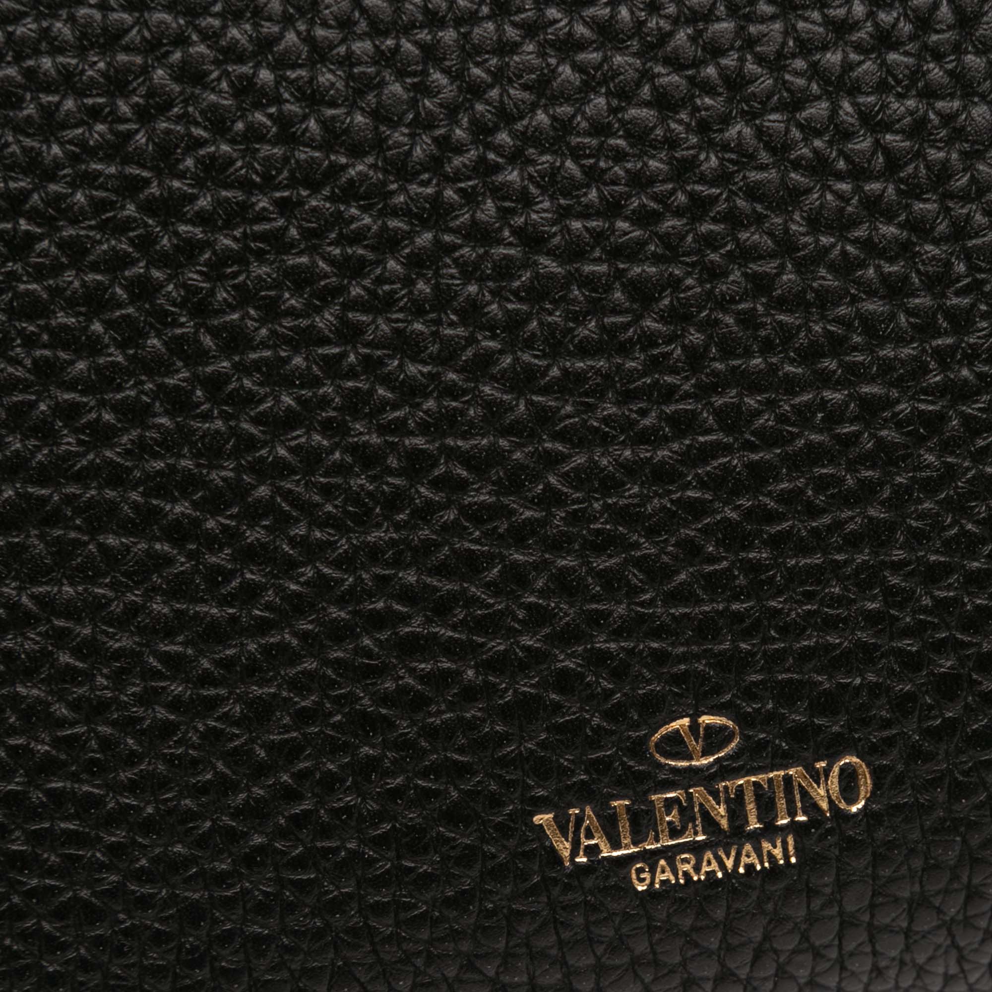 Pebbled Calfskin Rockstud Flip Lock Wallet On Chain
