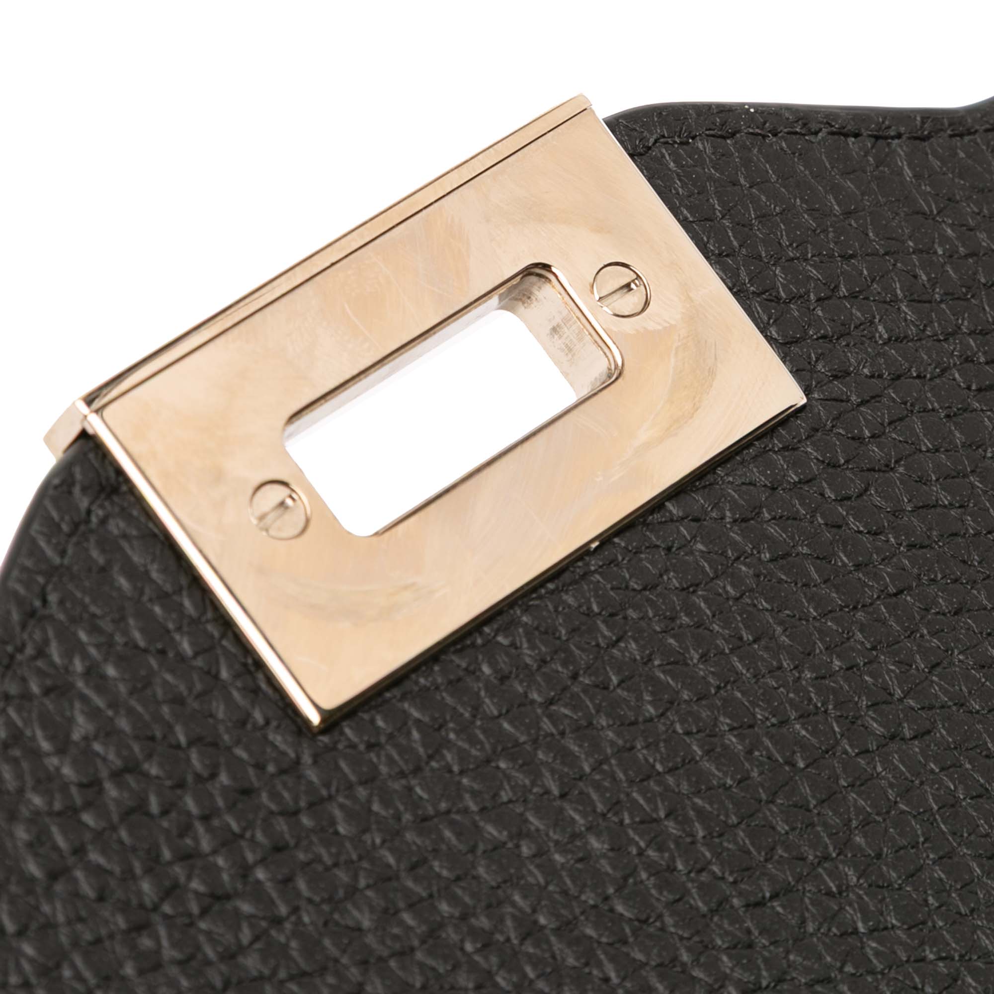 Pebbled Calfskin Rockstud Flip Lock Wallet On Chain