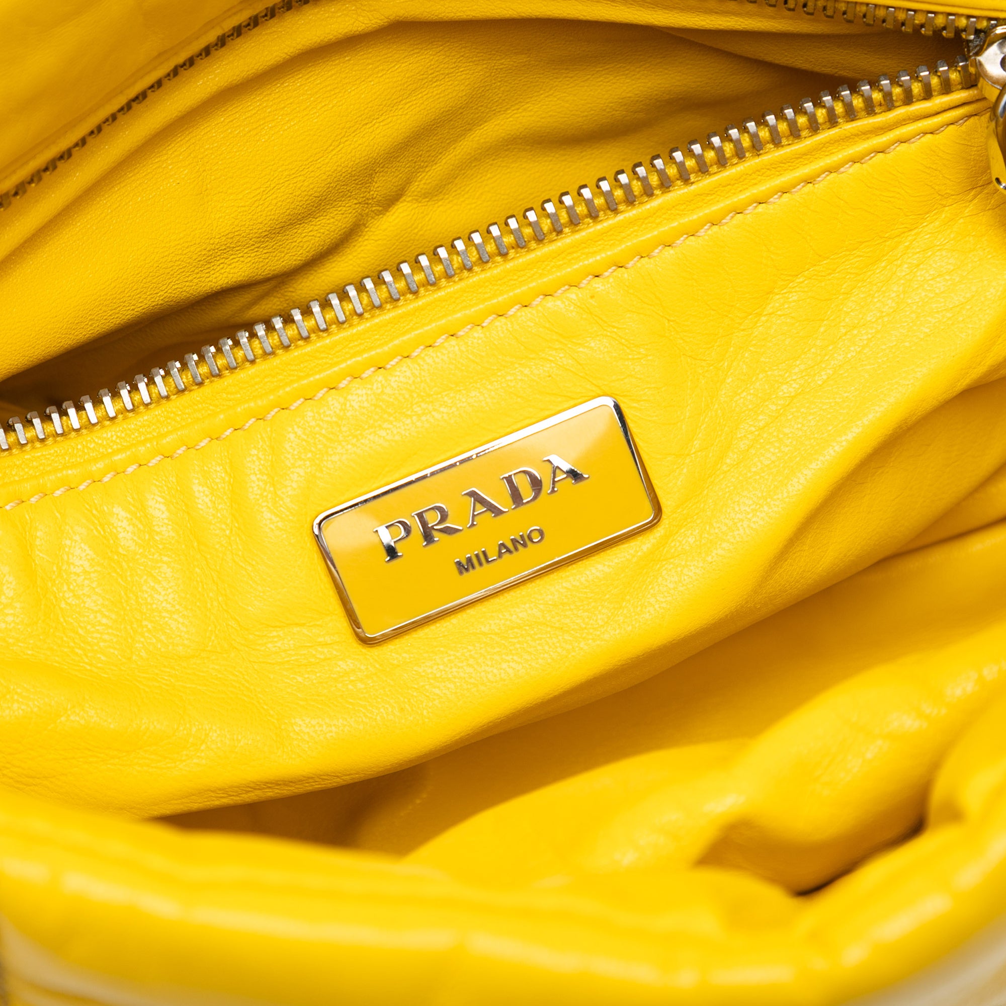 Nappa Bomber Sound Lock Chain Flap