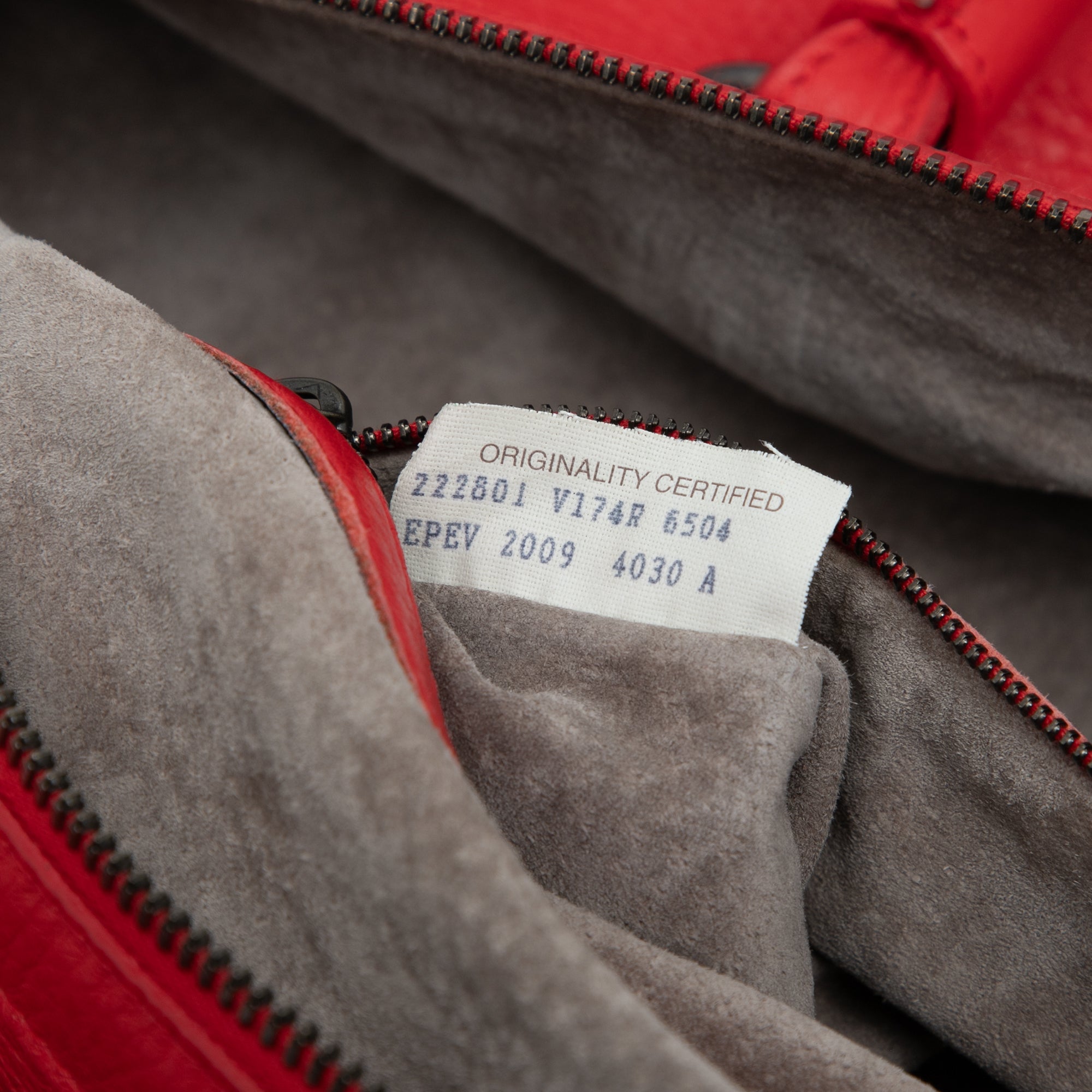 Intrecciato Trimmed Cervo Disk Handbag