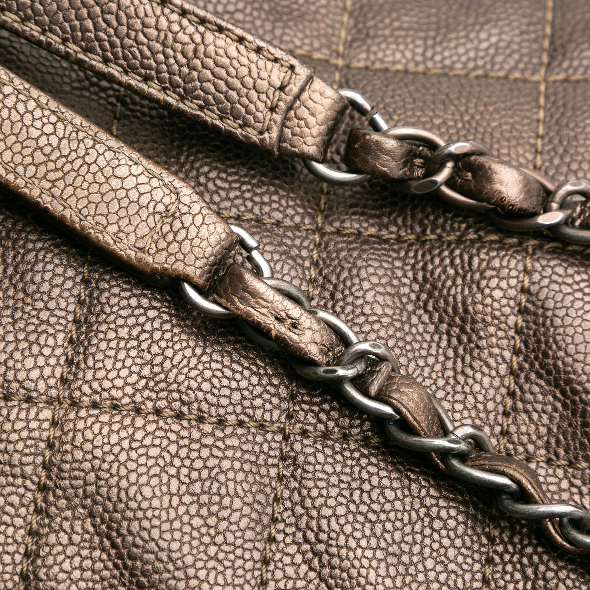 Large Quilted Iridescent Caviar Chic Tall Shopping Tote