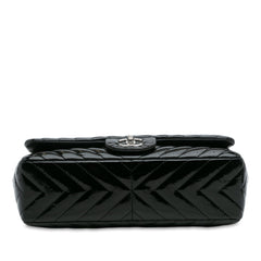 Jumbo Classic Chevron Patent Single Flap