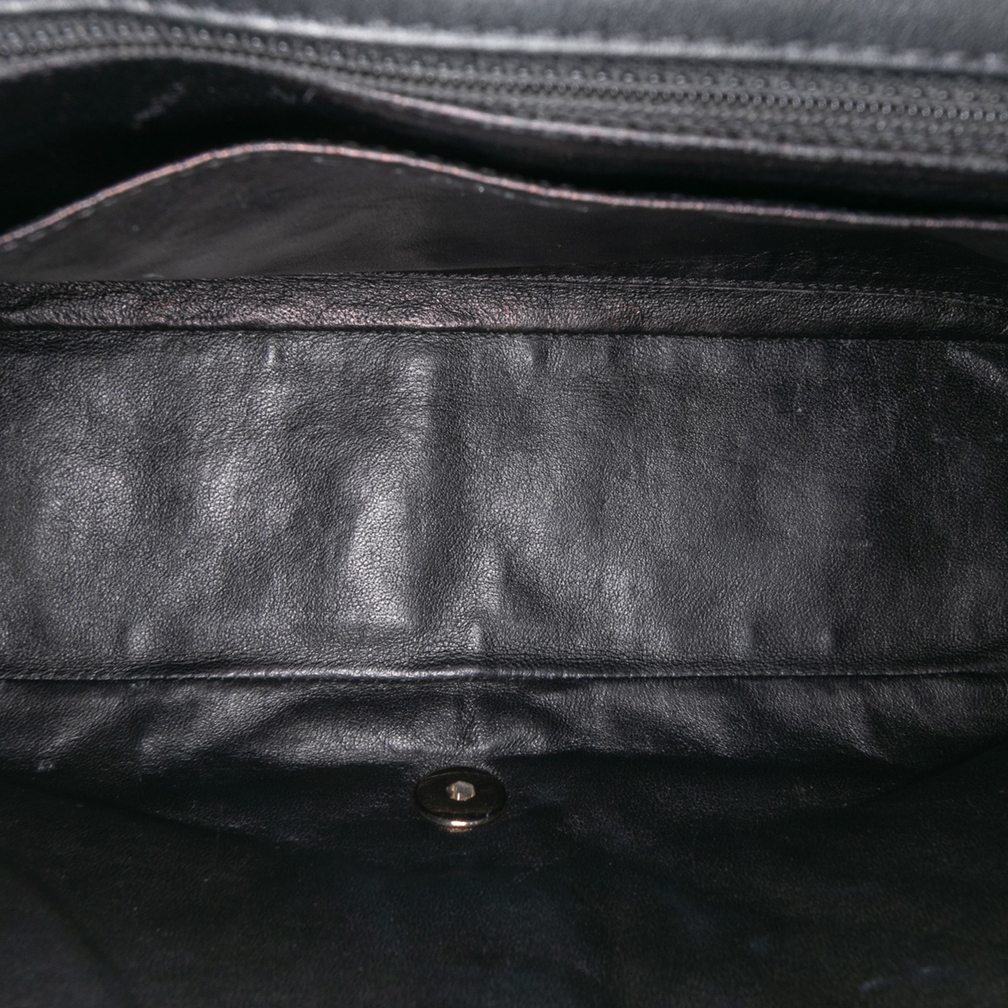 Jumbo Classic Chevron Patent Single Flap