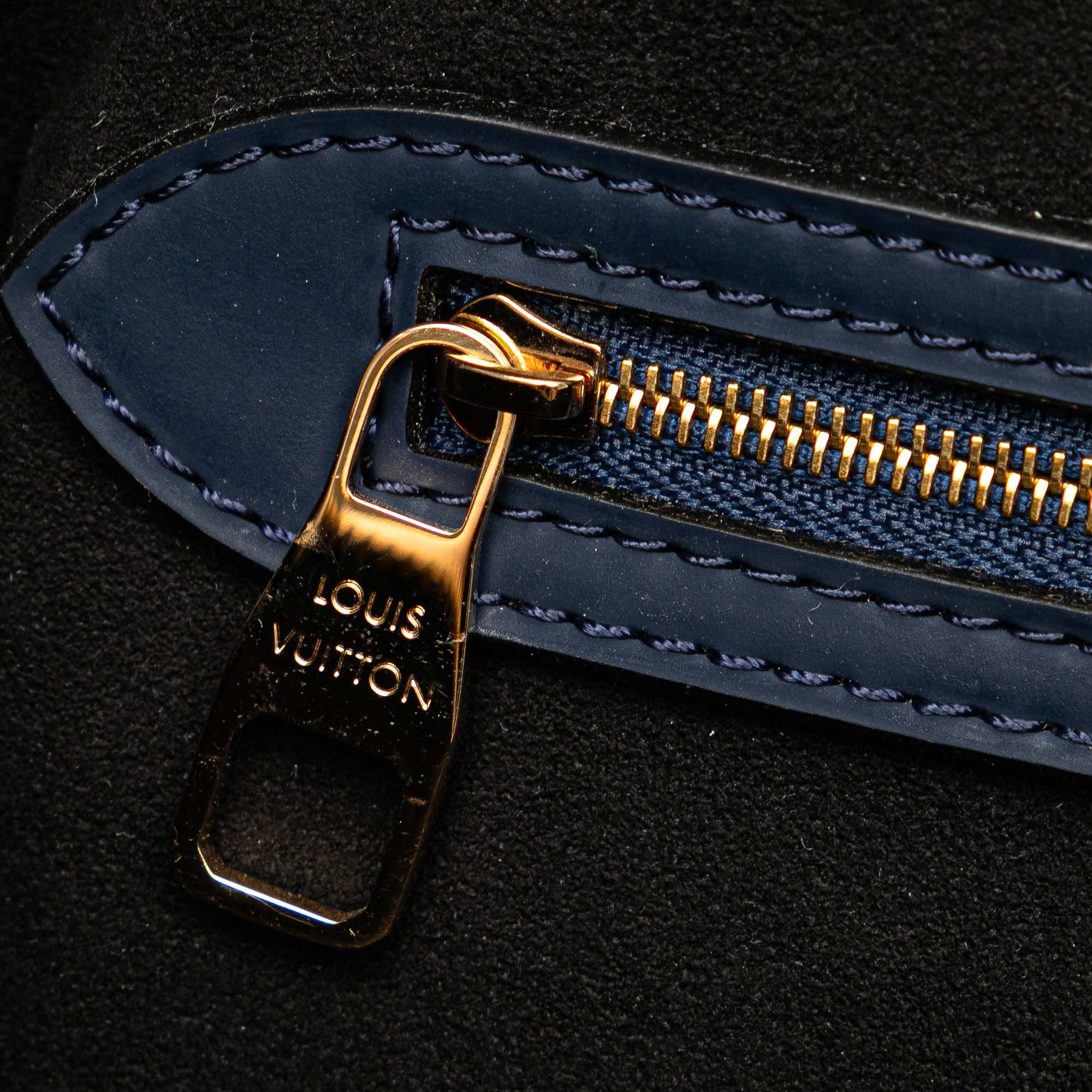 Monogram Addiction Lockit Vertical MM