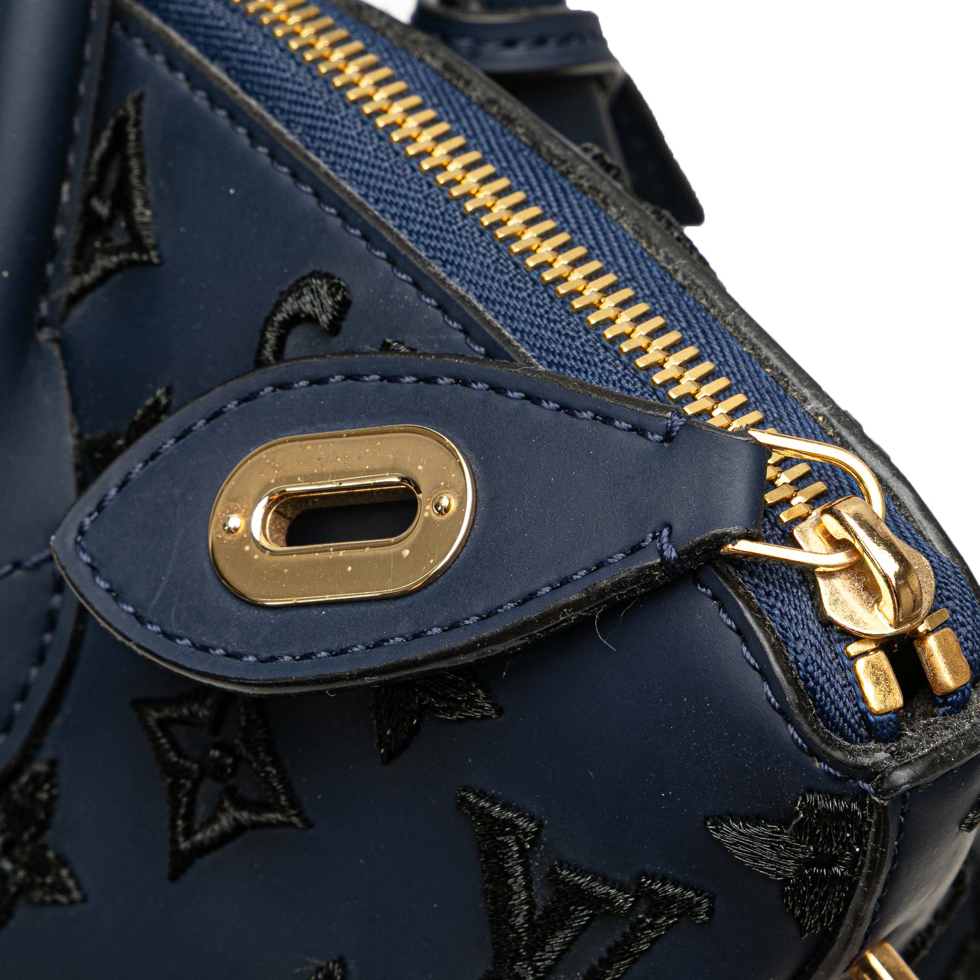 Monogram Addiction Lockit Vertical MM