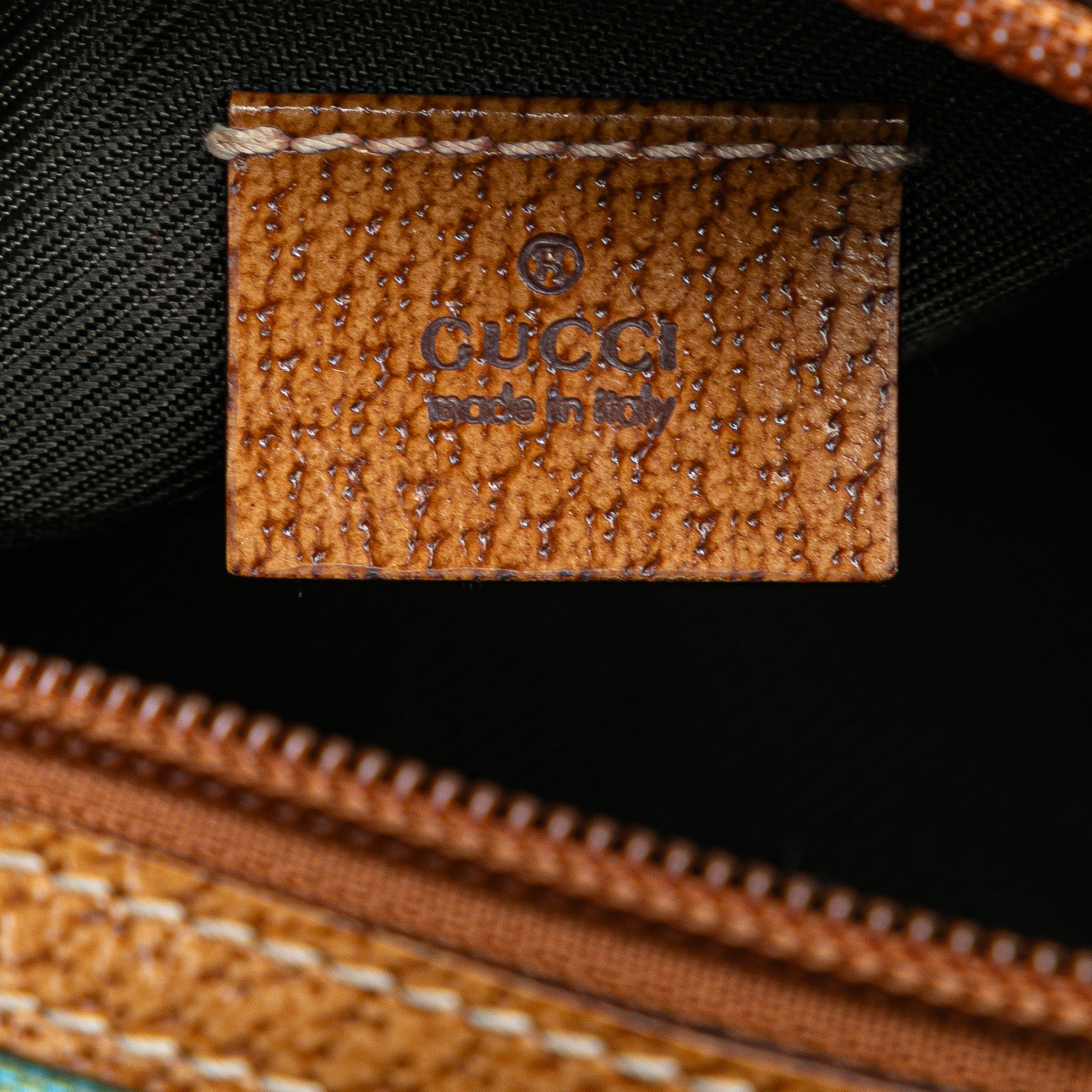 GG Canvas Pouch