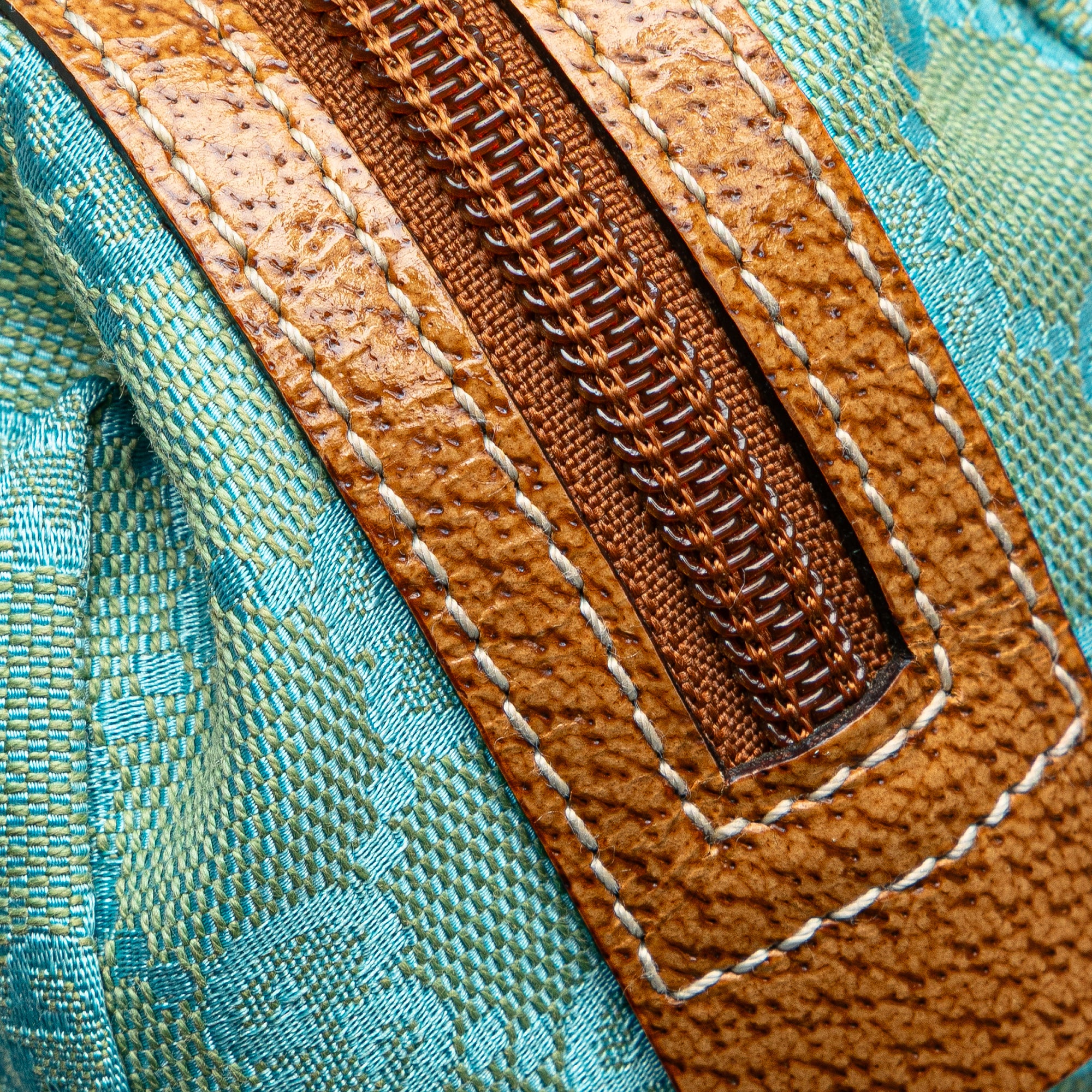 GG Canvas Pouch