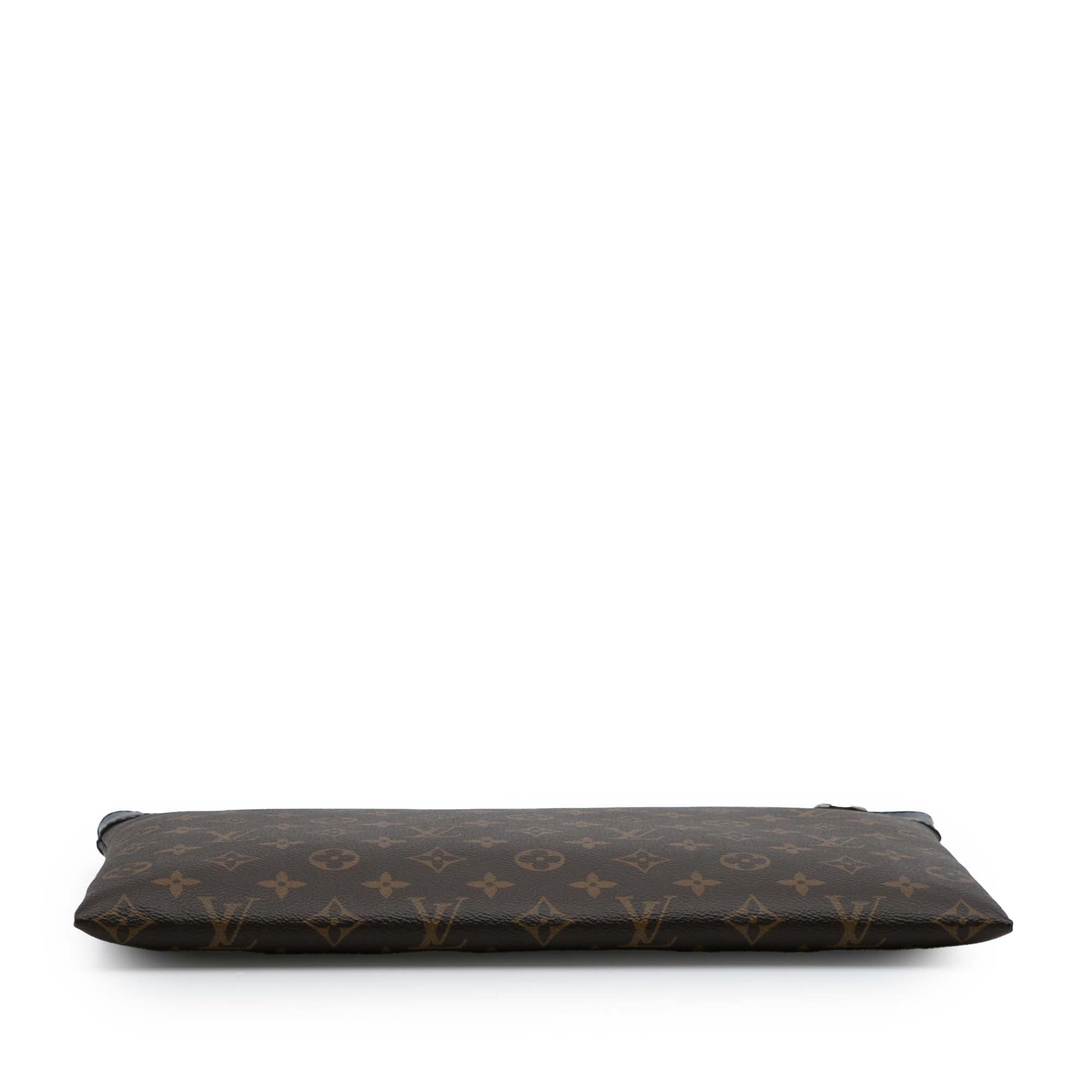 Monogram Macassar Discovery Pochette GM