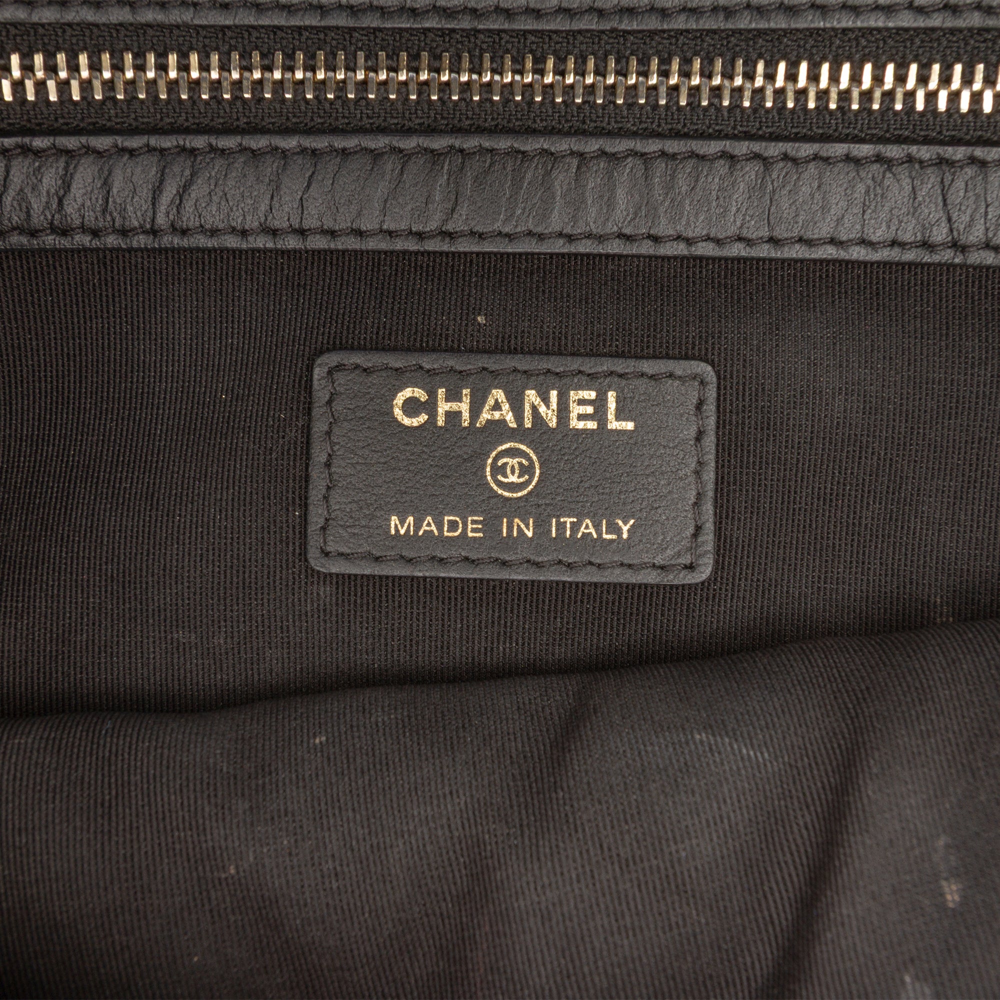 Medium Quilted Caviar Boy O Case Clutch