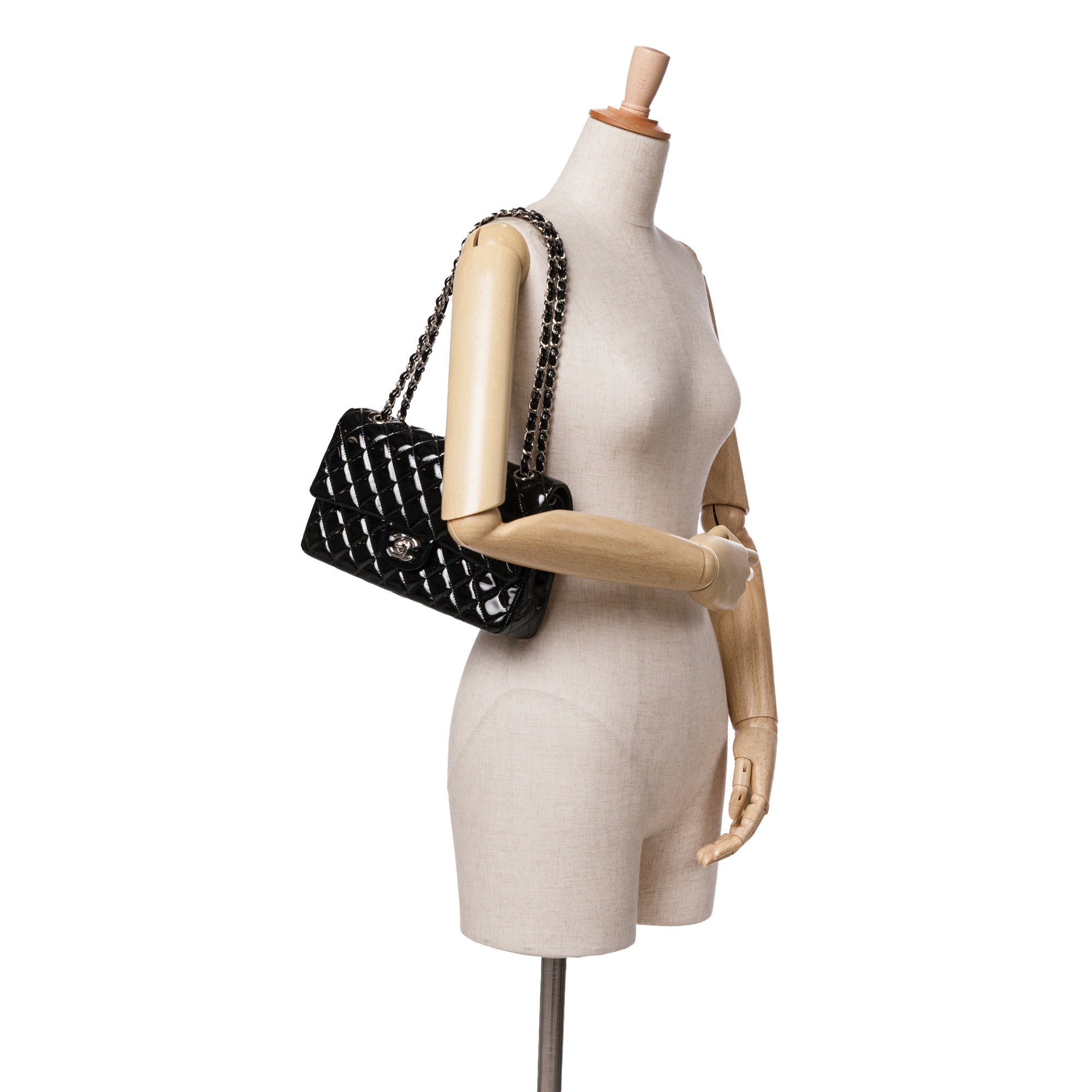 Medium Classic Patent Double Flap