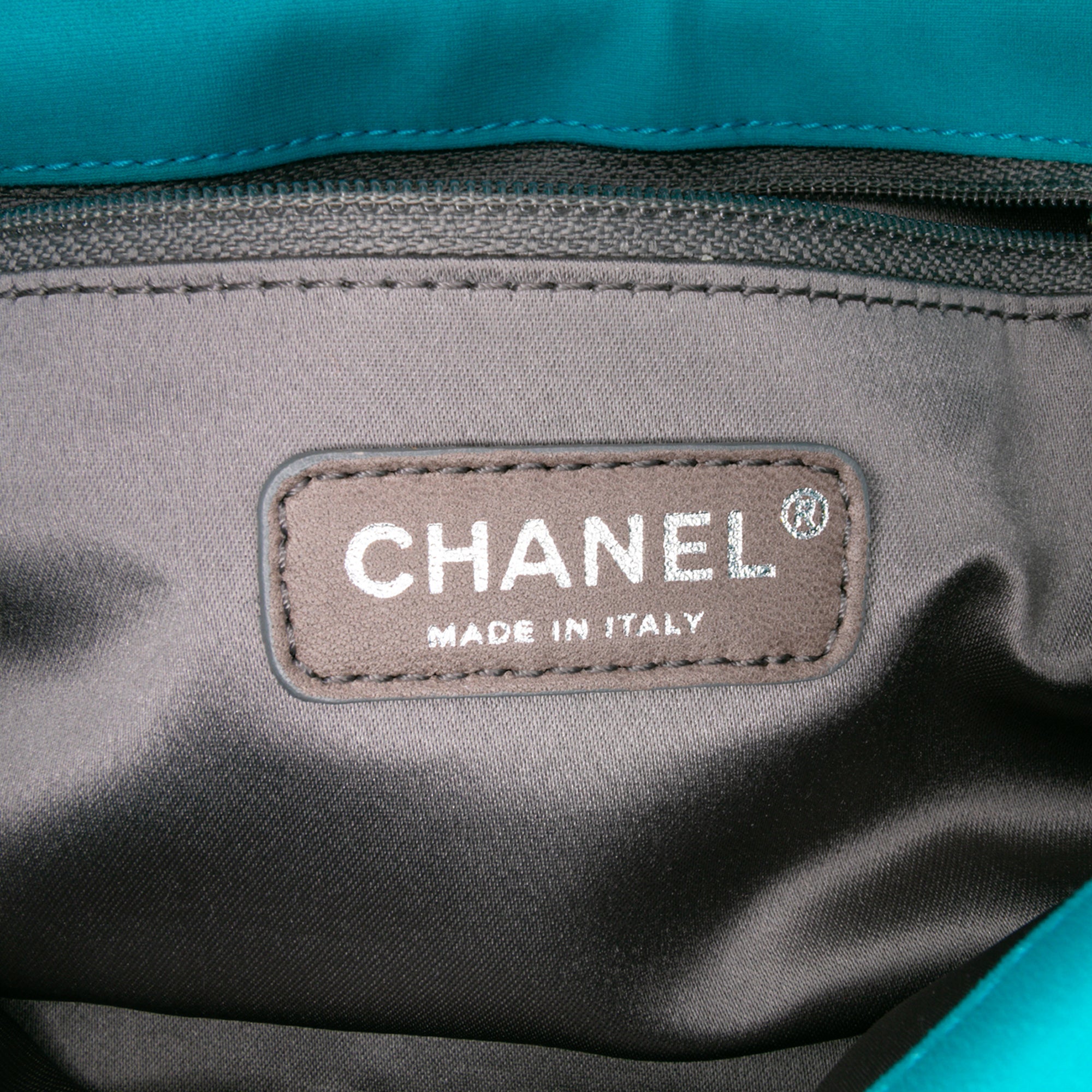 Small Quilted Nylon Bubble Flap