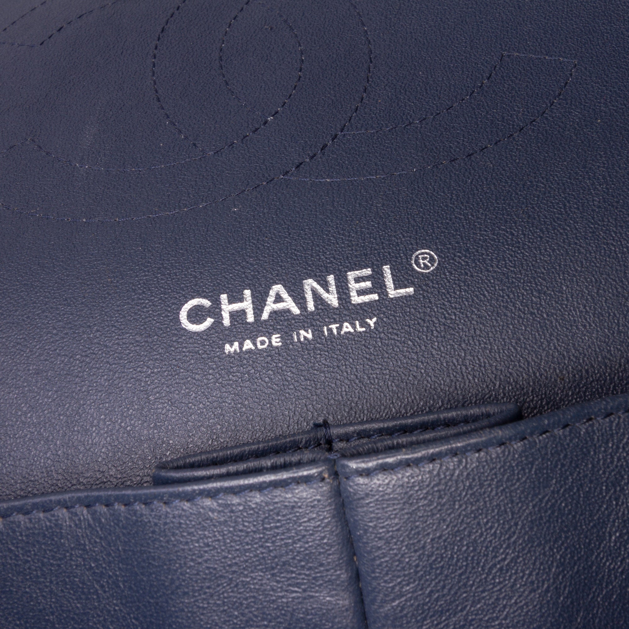 Jumbo Classic Chevron Patent Double Flap