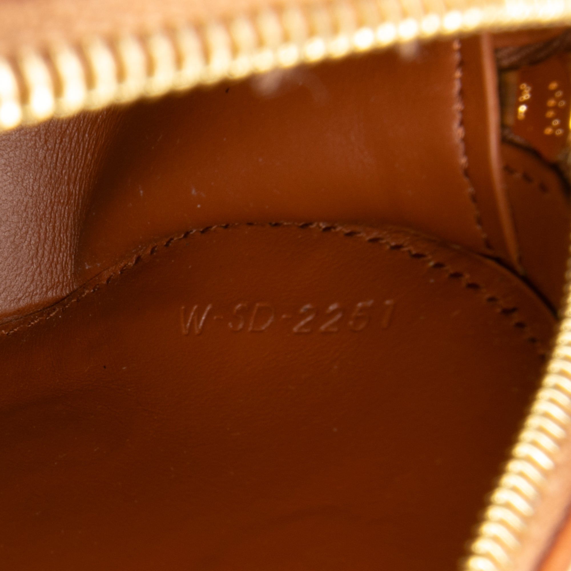 Small Calfskin Cuir Triomphe Oval Crossbody
