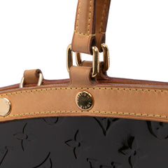 Monogram Vernis Brea MM